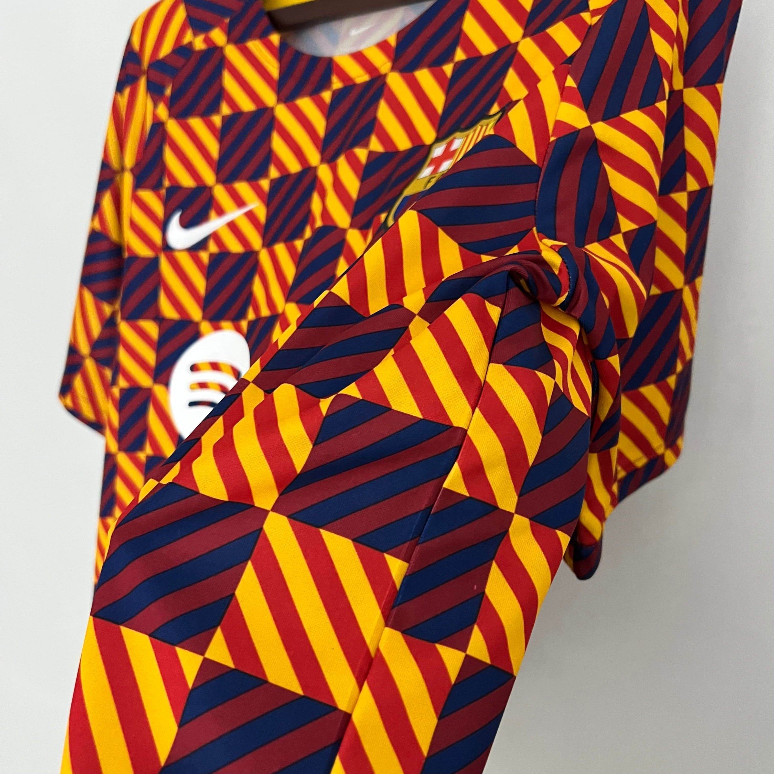 CAMISETA BARCELONA ENTRENAMIENTO I 23/24 HOMBRE (VERSIÓN FAN) - ZonaCamisetas