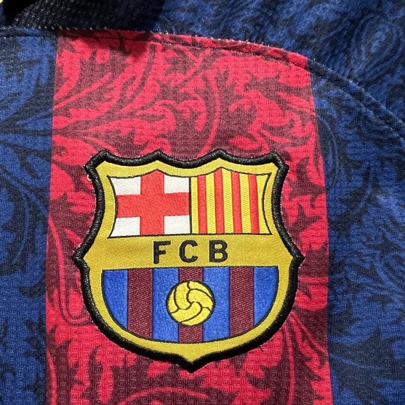 CAMISETA BARCELONA EDICIÓN ESPECIAL VI 23/24 HOMBRE (VERSIÓN FAN)