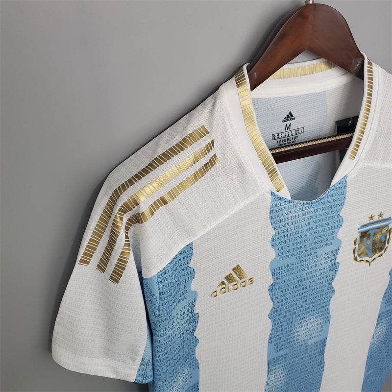 CAMISETA ARGENTINA EDICIÓN COMEMORATIVA Il 2021 HOMBRE (RETRO) - ZonaCamisetas