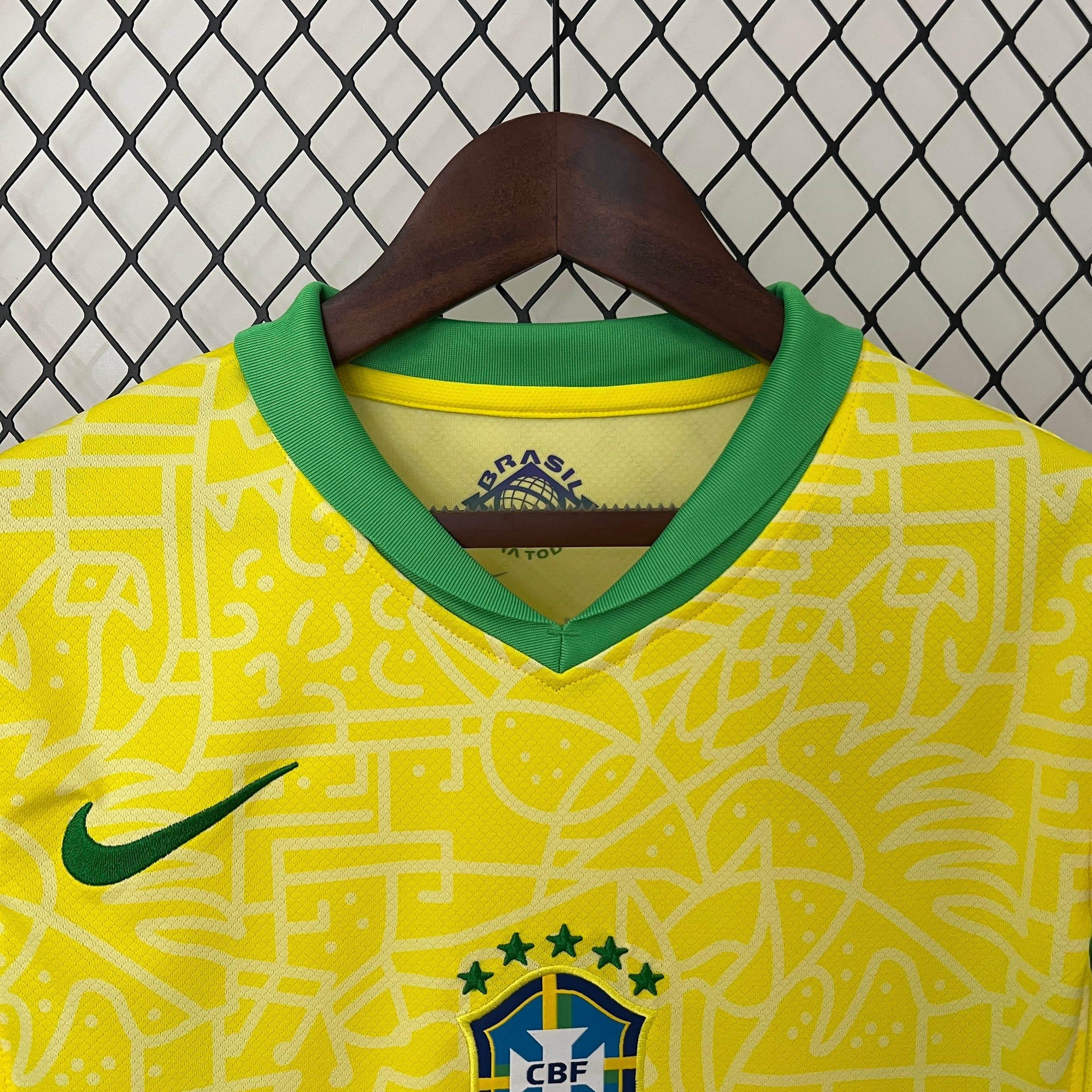 CAMISETA BRASIL I 2024 MUJER (VERSIÓN FAN) - ZonaCamisetas