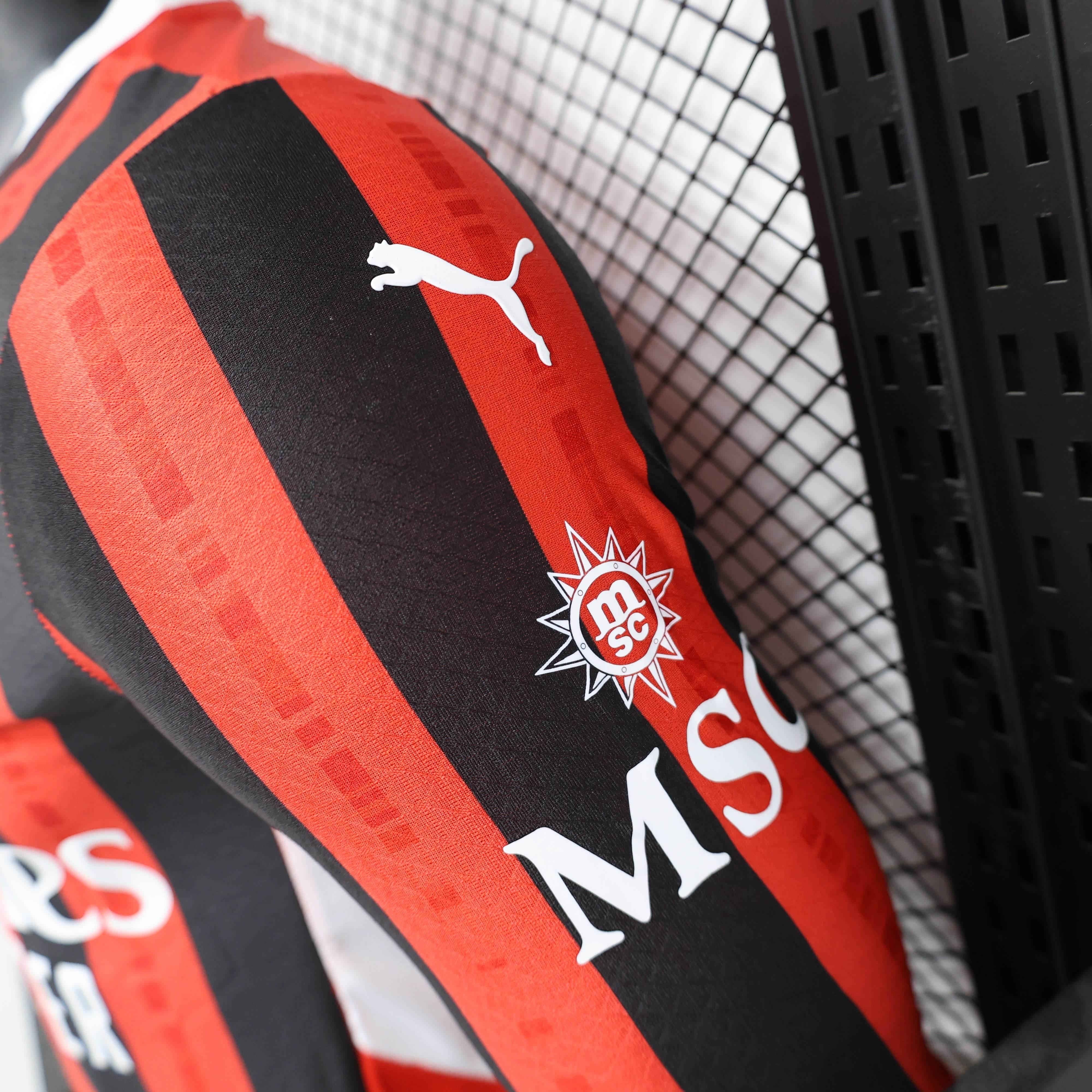 CAMISETA AC MILAN l 24/25 HOMBRE (VERSIÓN JUGADOR) MANGA LARGA - ZonaCamisetas