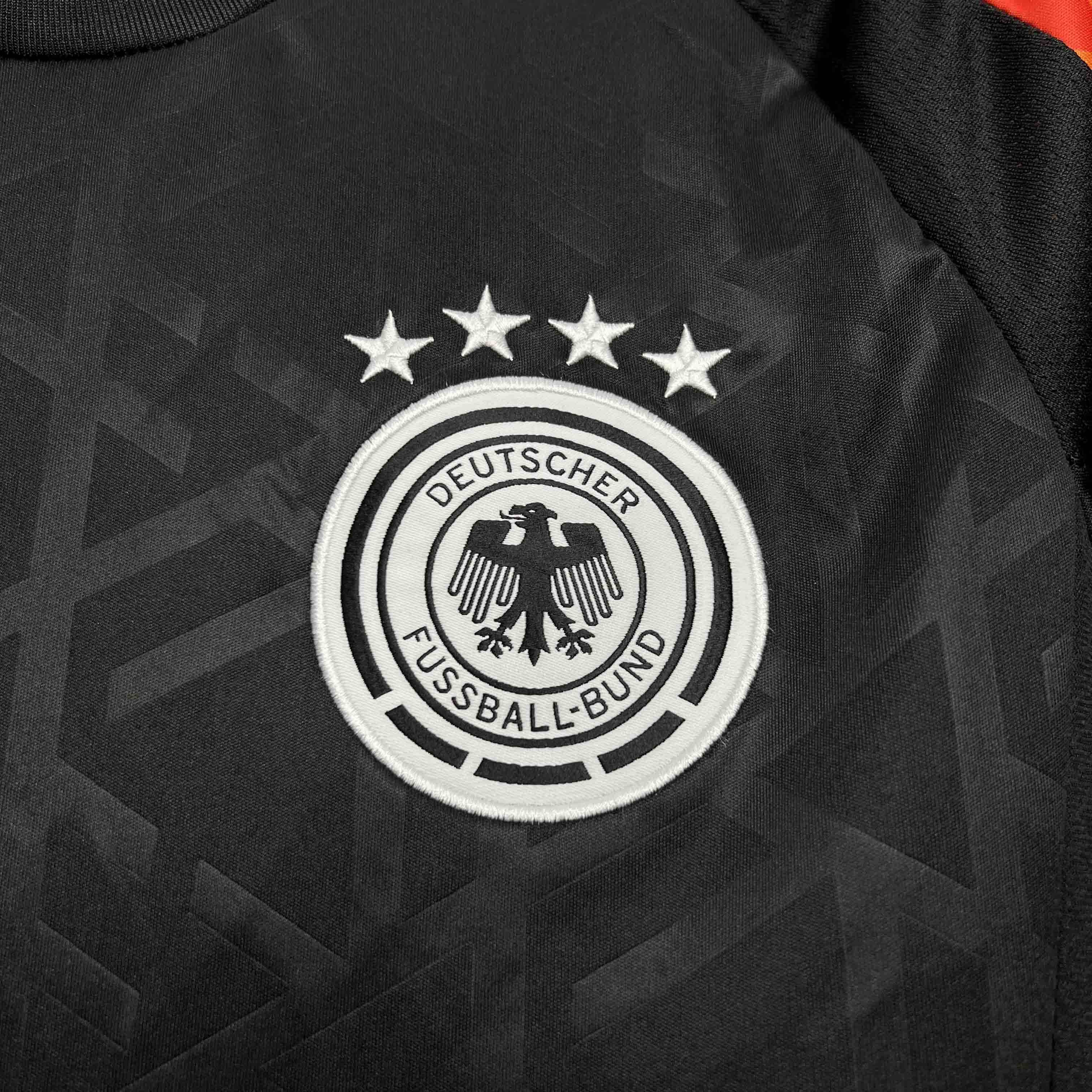 CAMISETA ALEMANIA I 2024 PREMATCH HOMBRE (VERSIÓN FAN) - ZonaCamisetas