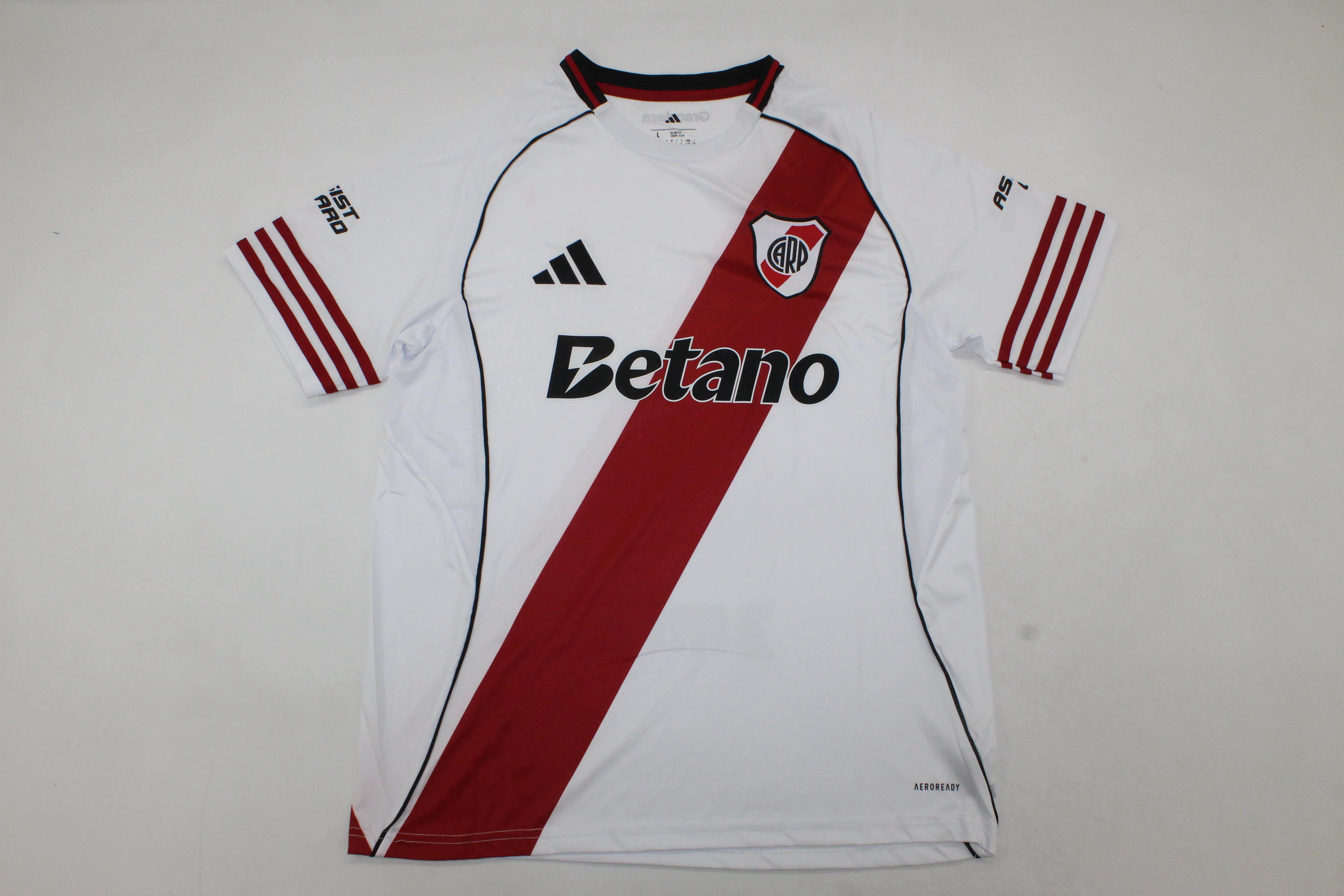 CAMISETA RIVER PLATE I 25/26 HOMBRE (VERSIÓN FAN) - ZonaCamisetas