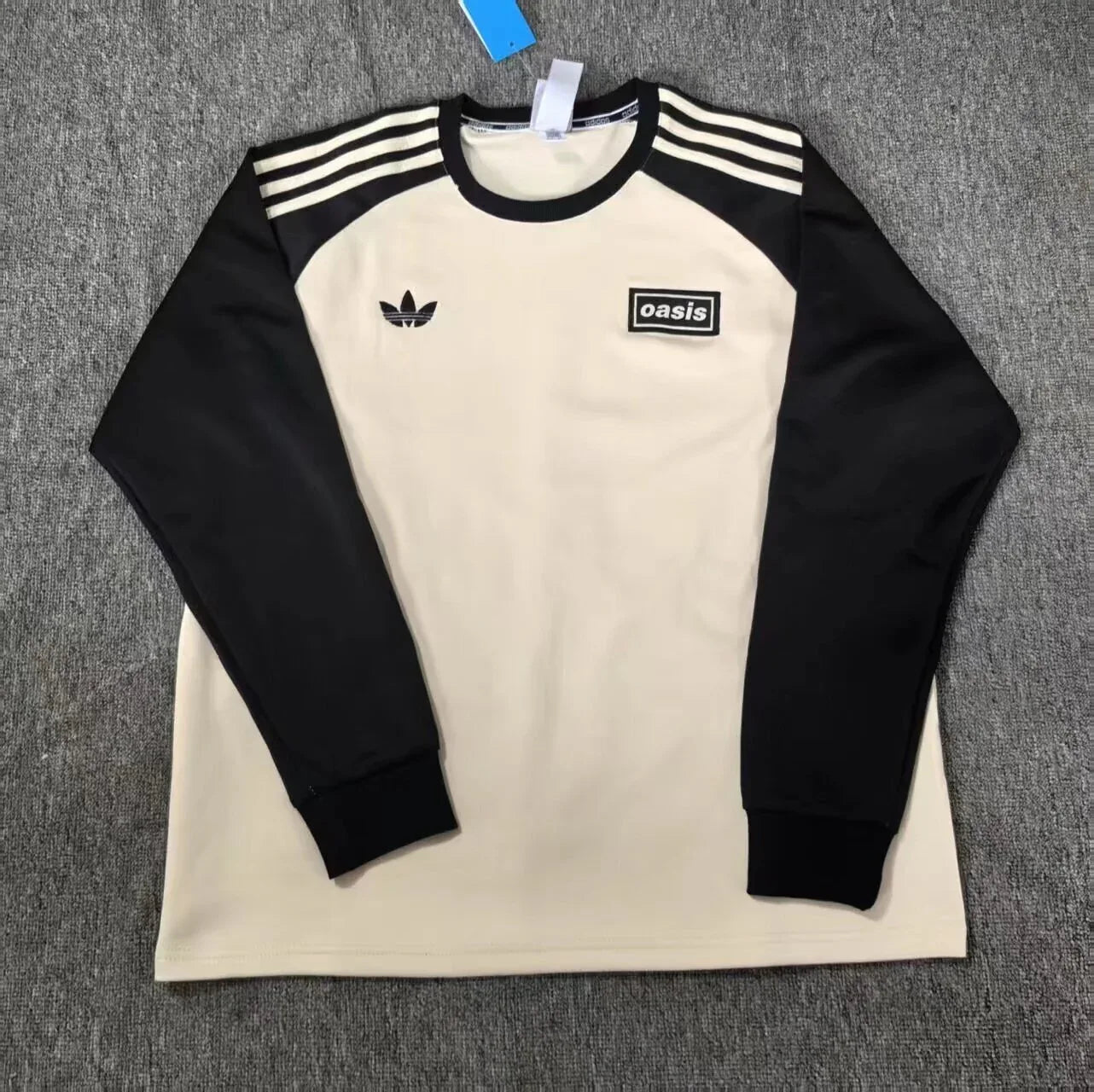CAMISETA ADIDAS OASIS TOUR VII 25/26 MANGA LARGA HOMBRE (RETRO) - ZonaCamisetas