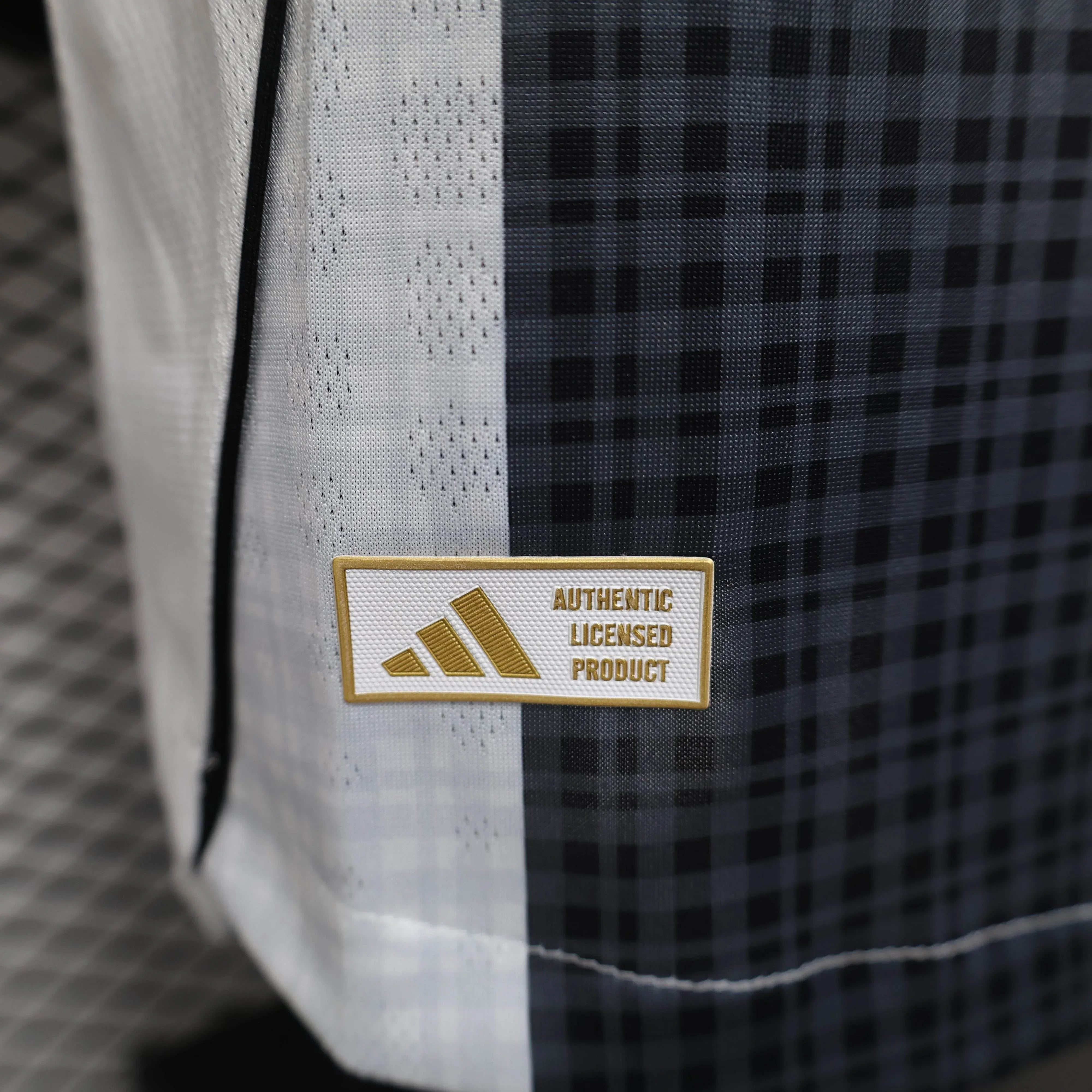 CAMISETA NEWCASTLE I 25/26 HOMBRE (VERSIÓN JUGADOR) - ZonaCamisetas