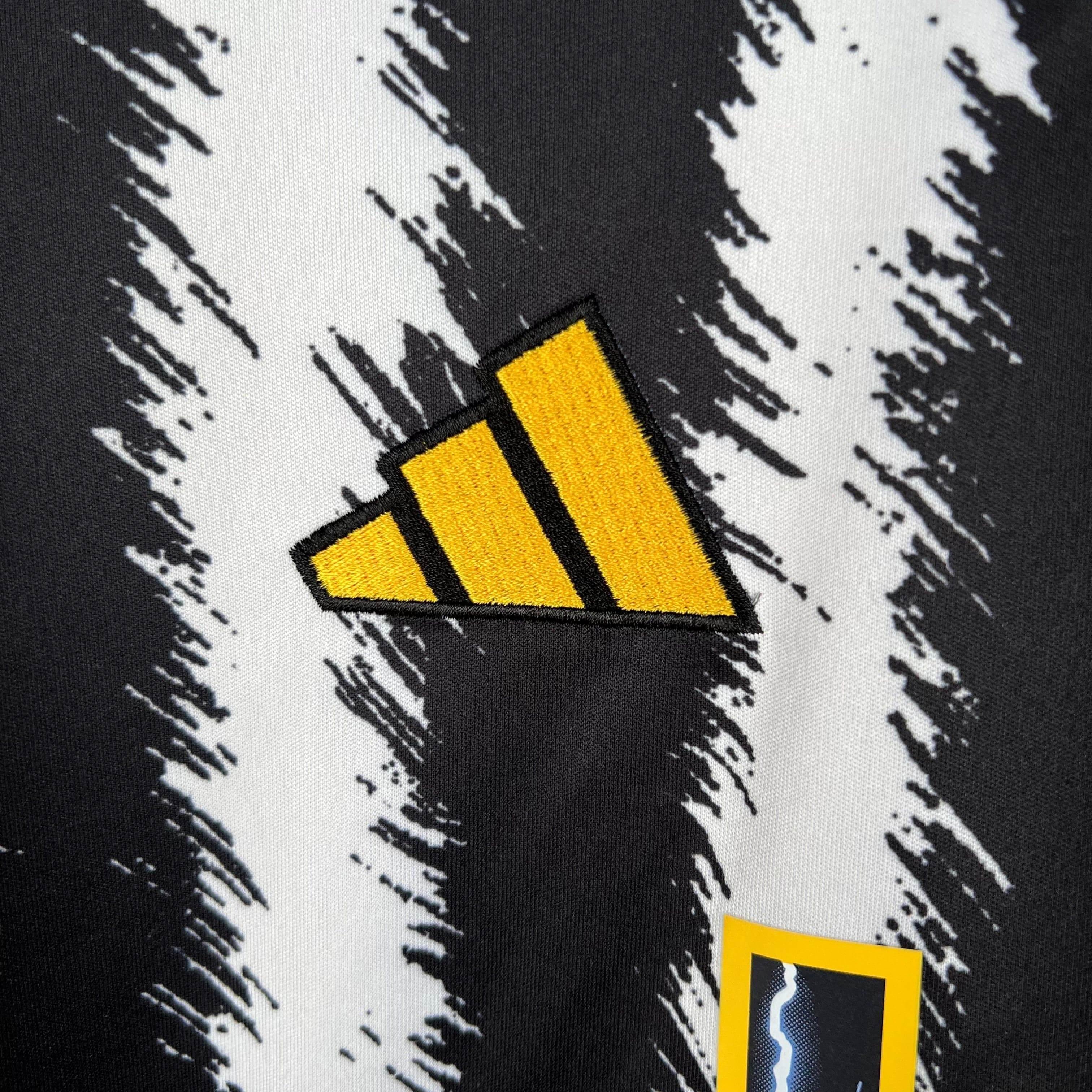 CAMISETA JUVENTUS I 23/24 HOMBRE (VERSIÓN FAN) - ZonaCamisetas