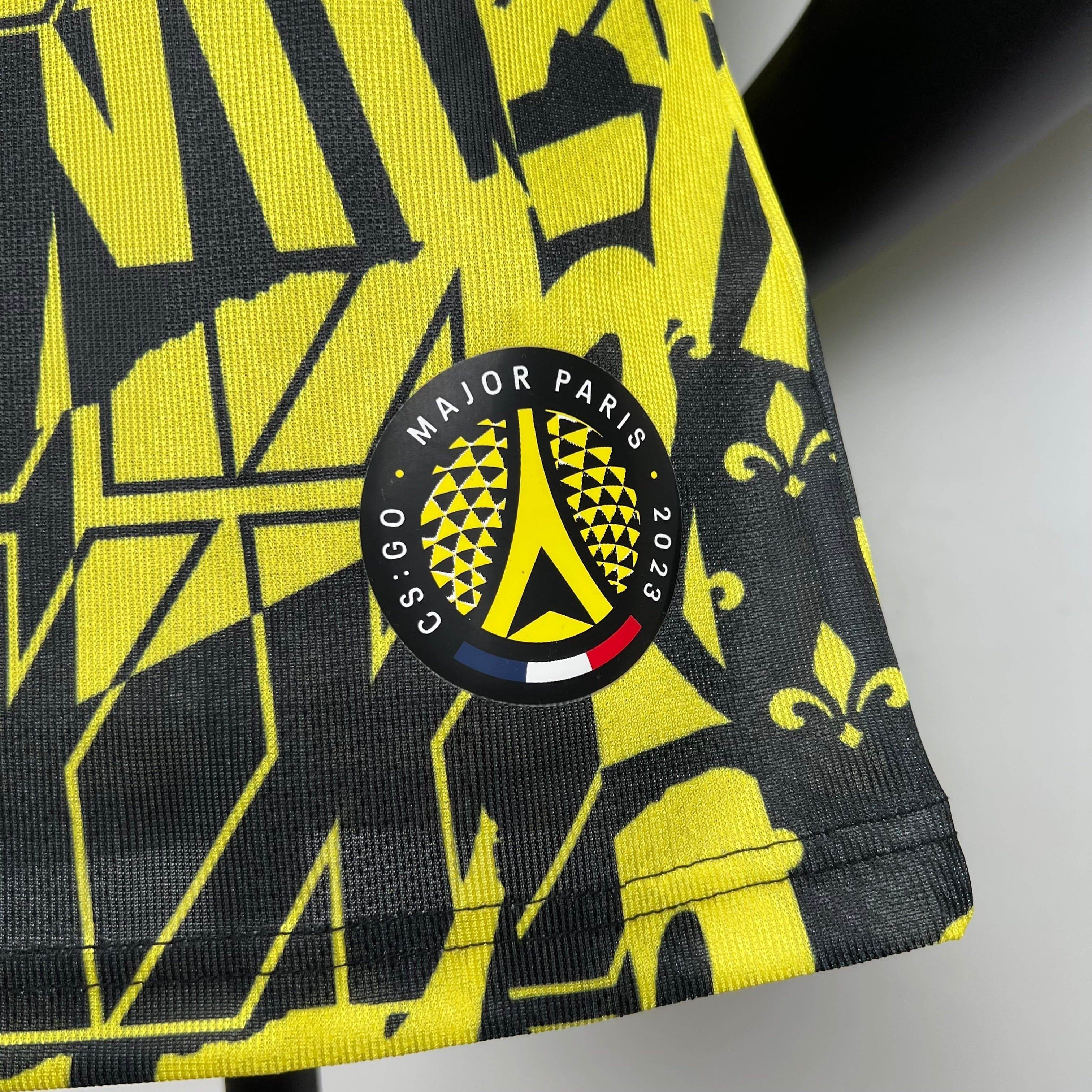 LITTLE BEE l 23/24 HOMBRE - ZonaCamisetas