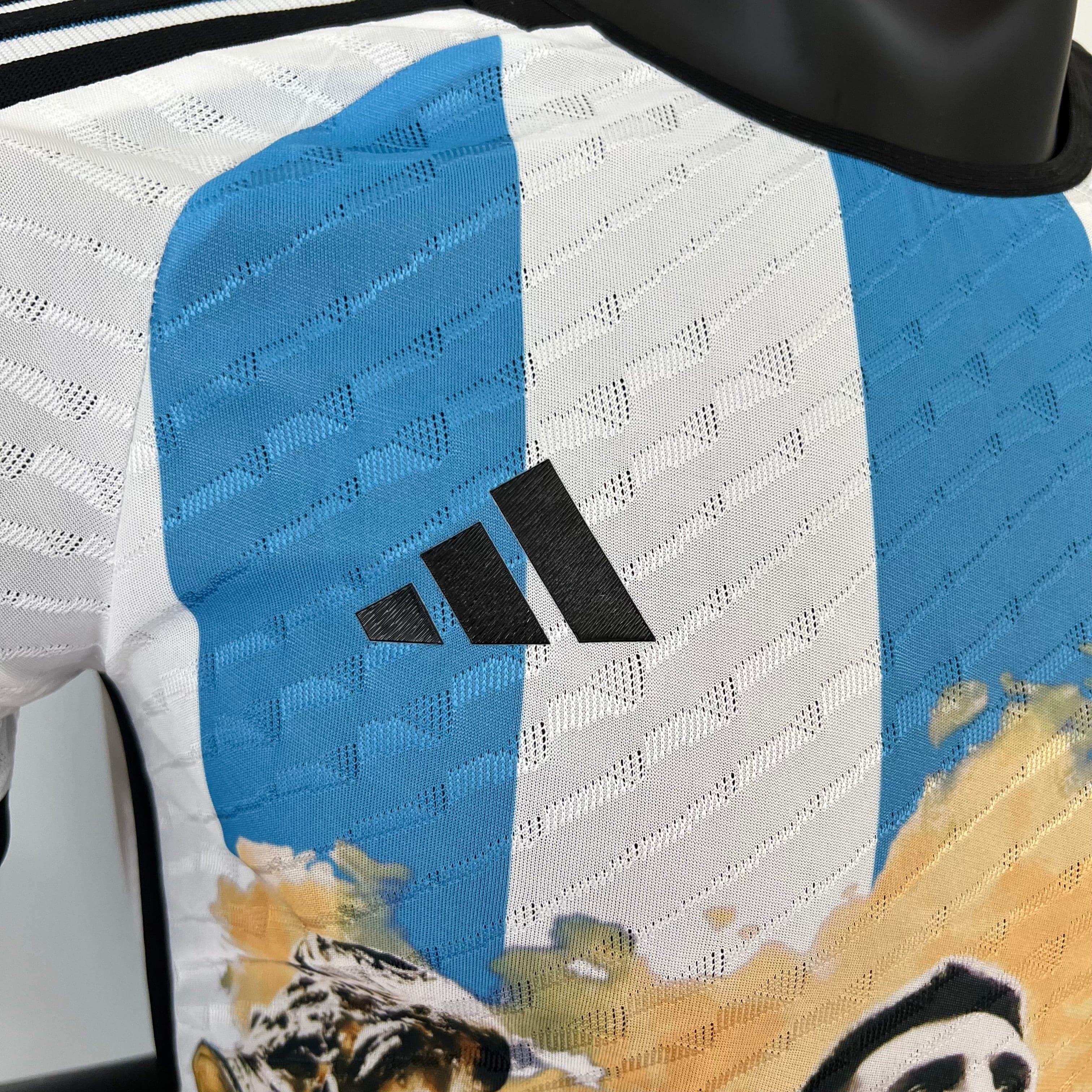 CAMISETA ARGENTINA EDICIÓN COMEMORATIVA III 23/24 HOMBRE (VERSIÓN JUGADOR) - ZonaCamisetas