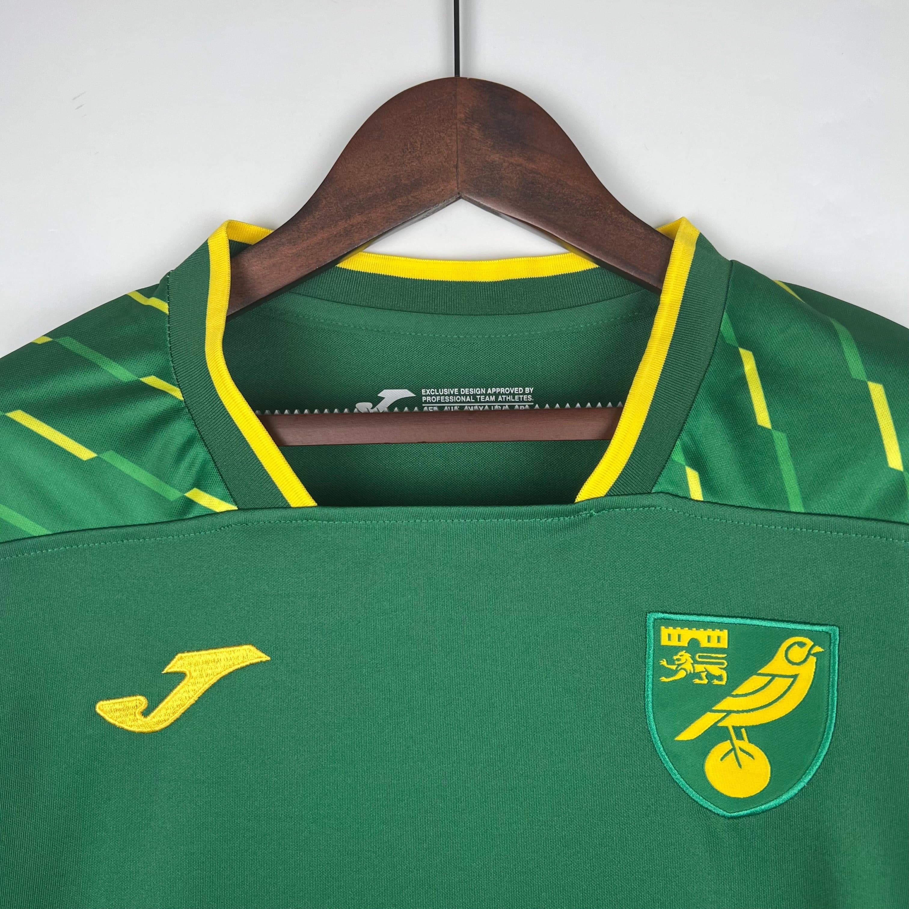 CAMISETA NORWICH II 23/24 HOMBRE (VERSIÓN FAN)