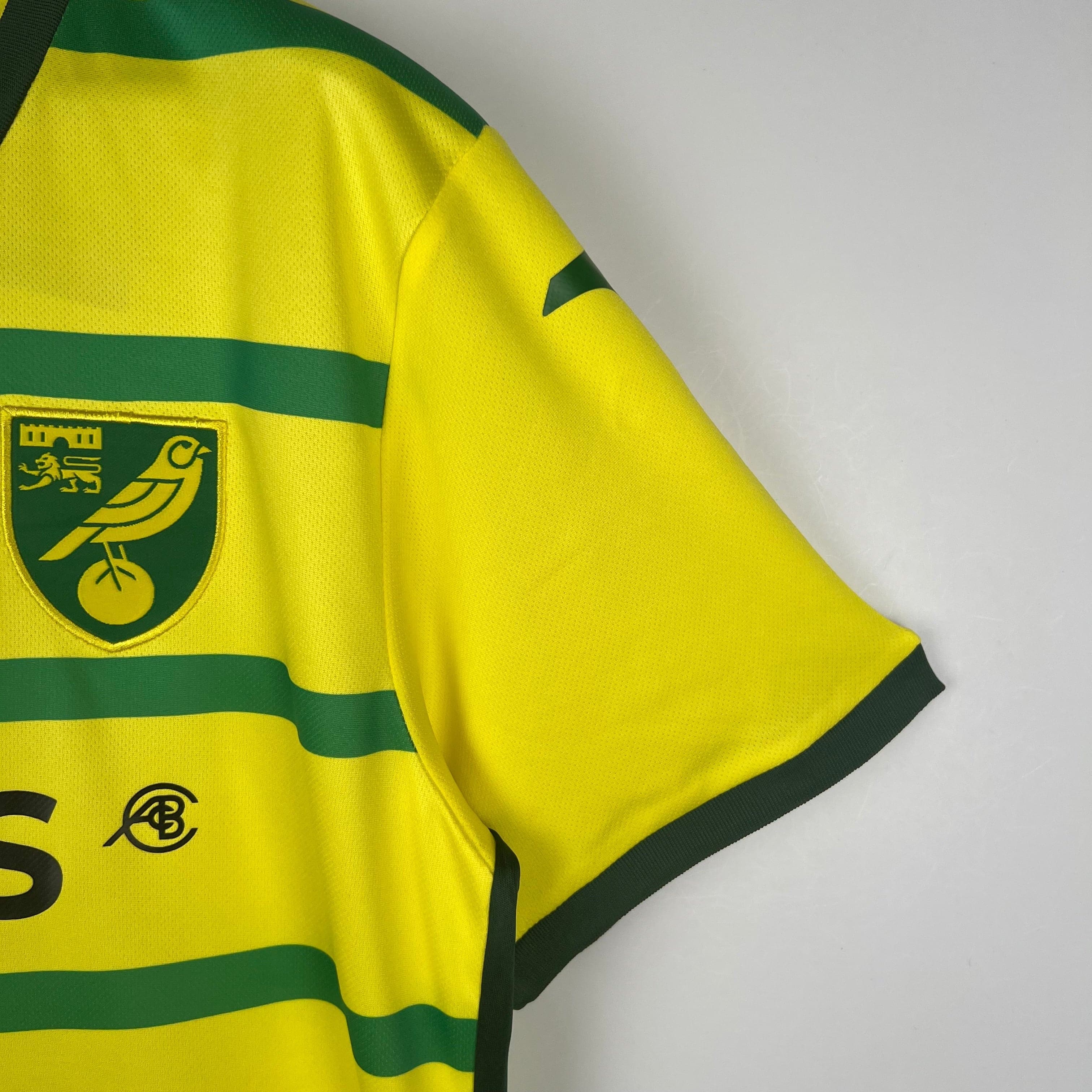 CAMISETA NORWICH I 23/24 HOMBRE (VERSIÓN FAN)