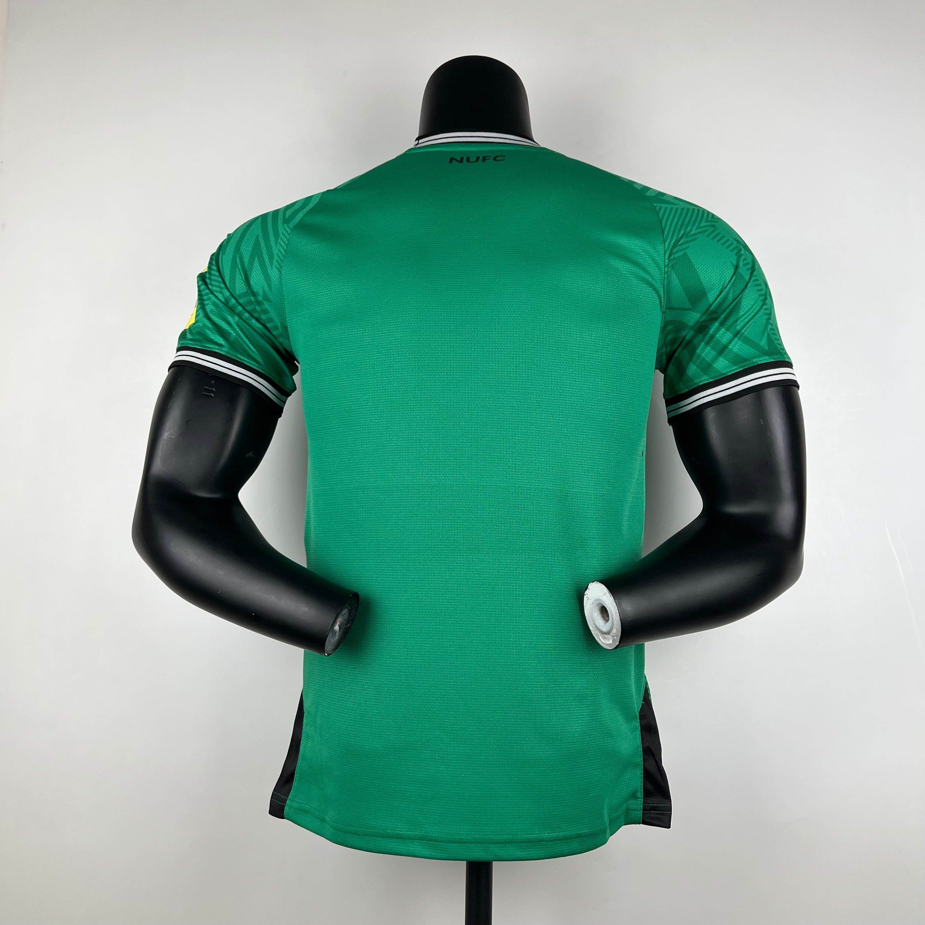 CAMISETA NEWCASTLE Il 23/24 HOMBRE (VERSIÓN JUGADOR) - ZonaCamisetas