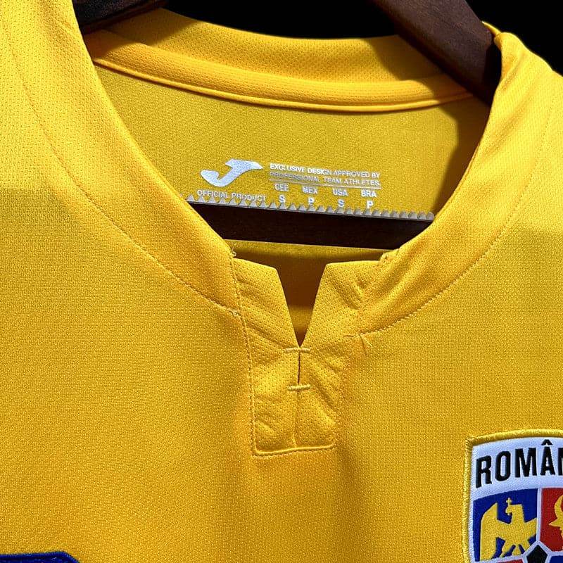 CAMISETA ROMENIA I 23/24 HOMBRE (VERSIÓN FAN) - ZonaCamisetas