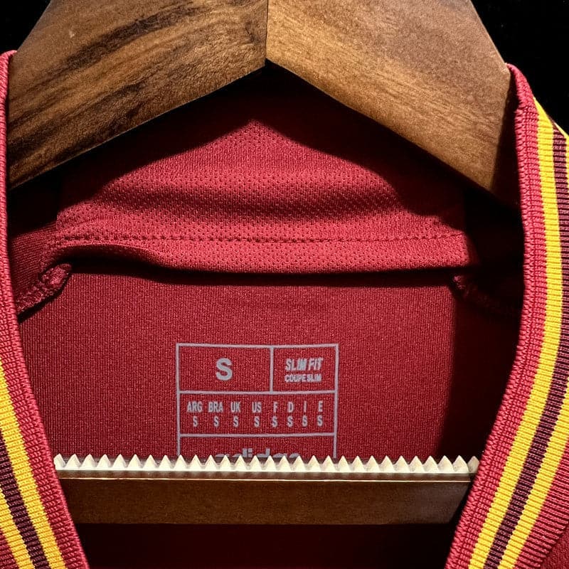 CAMISETA ROMA I 23/24 HOMBRE (VERSIÓN FAN)