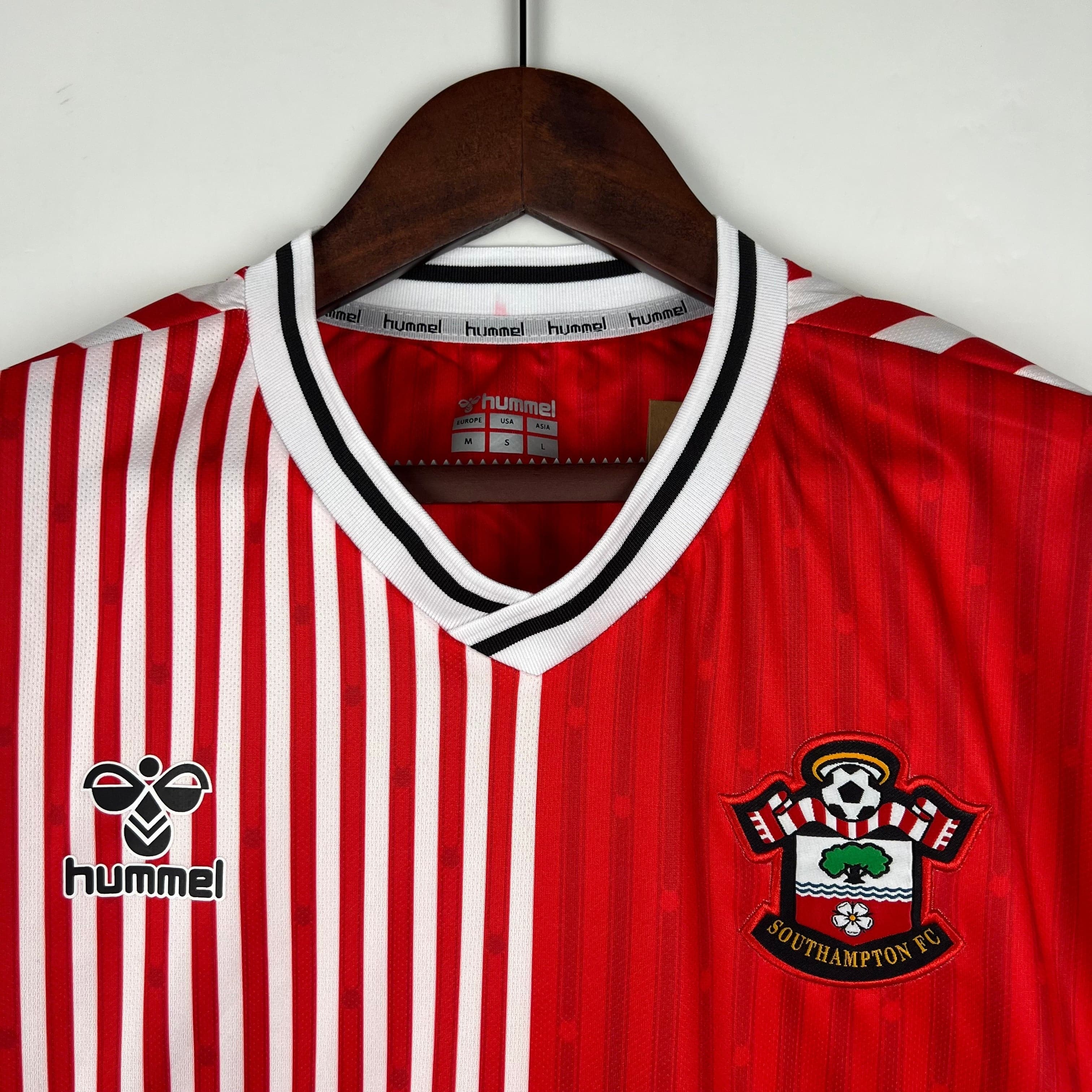 CAMISETA SOUTHAMPTON I 23/24 HOMBRE (VERSIÓN FAN)