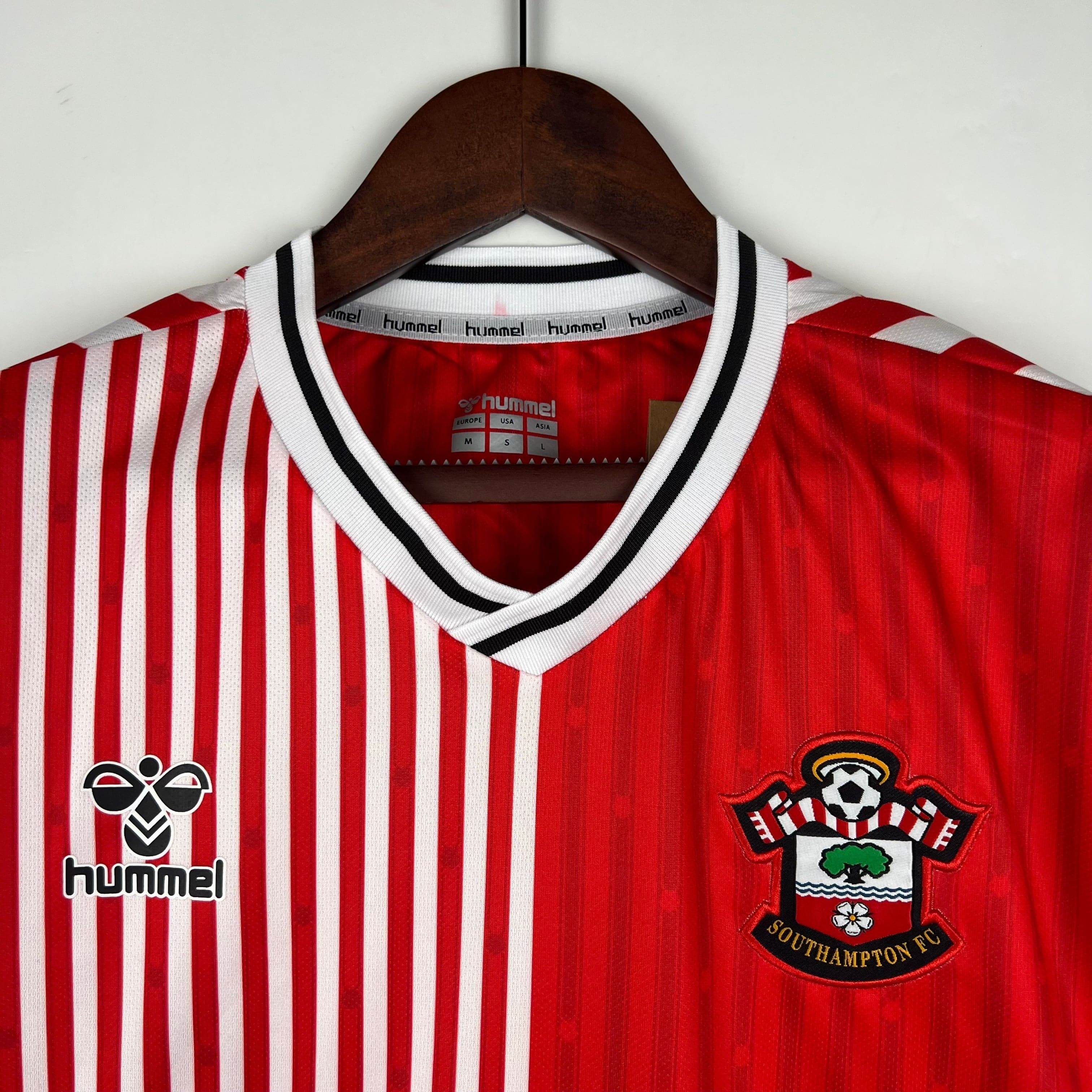 CAMISETA SOUTHAMPTON I 23/24 HOMBRE (VERSIÓN FAN) - ZonaCamisetas