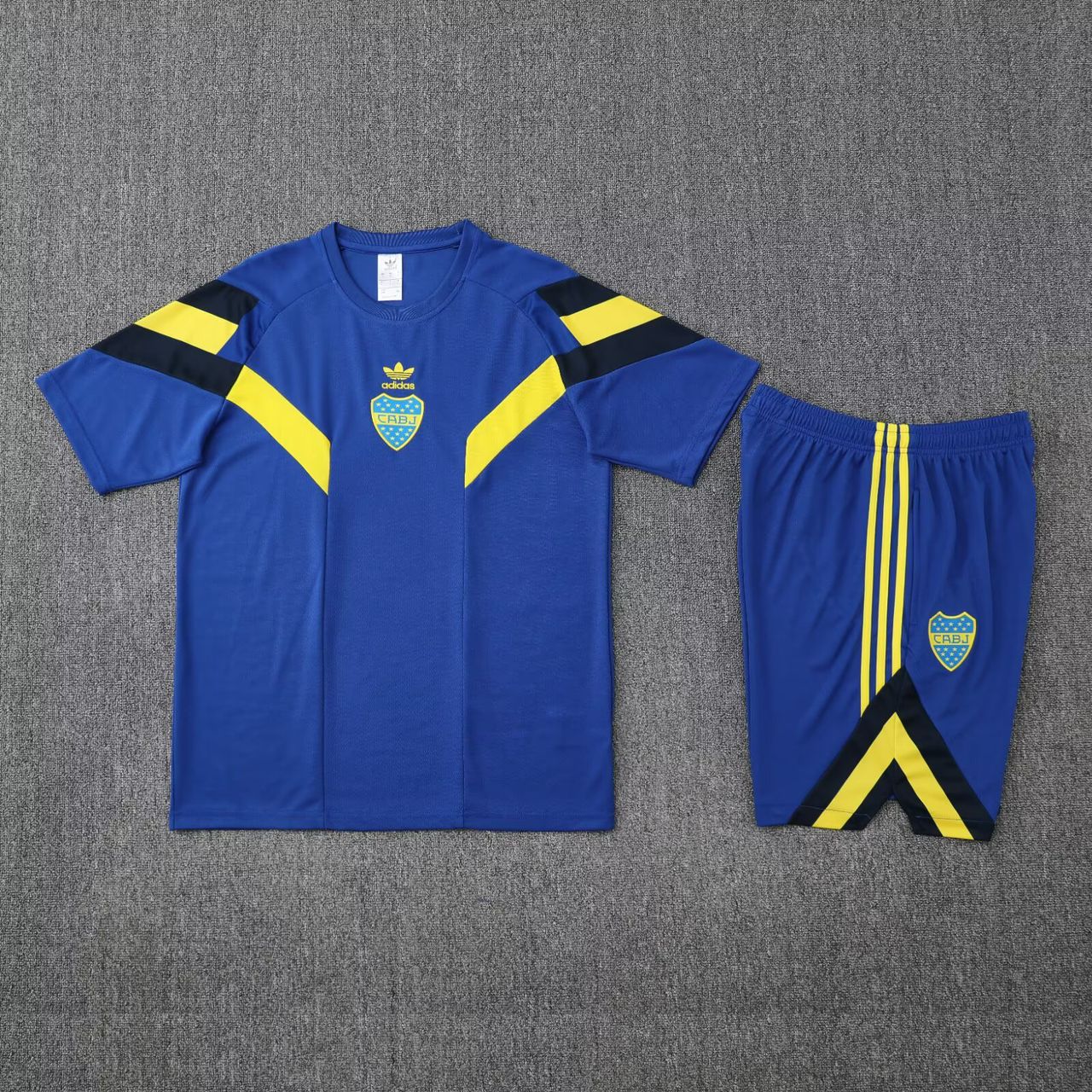 CONJUNTO CORTO BOCA JUNIORS ENTRENAMIENTO II 25/26 HOMBRE