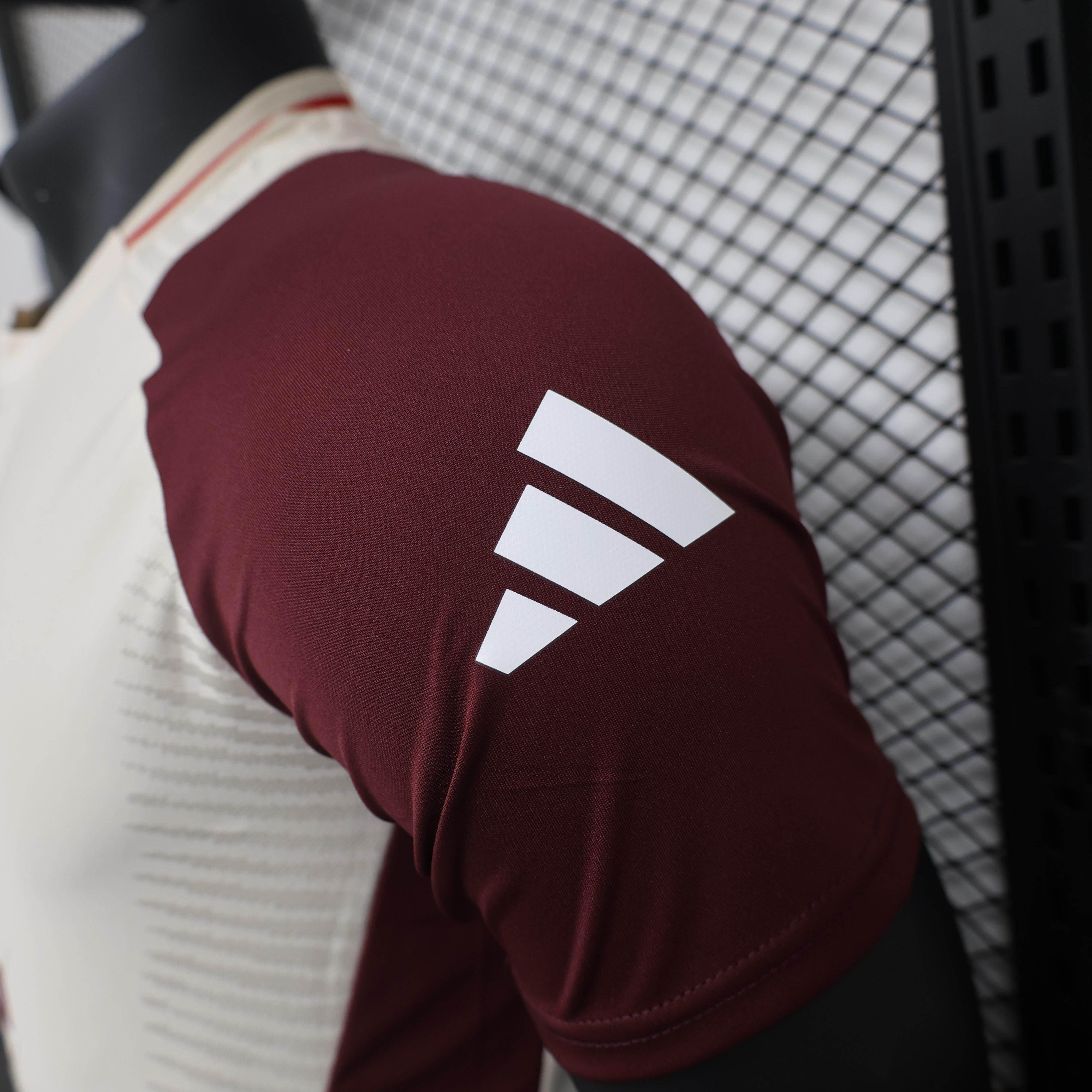 CAMISETA BAYERN DE MUNICH I 24/25 HOMBRE (VERSIÓN JUGADOR) - ZonaCamisetas