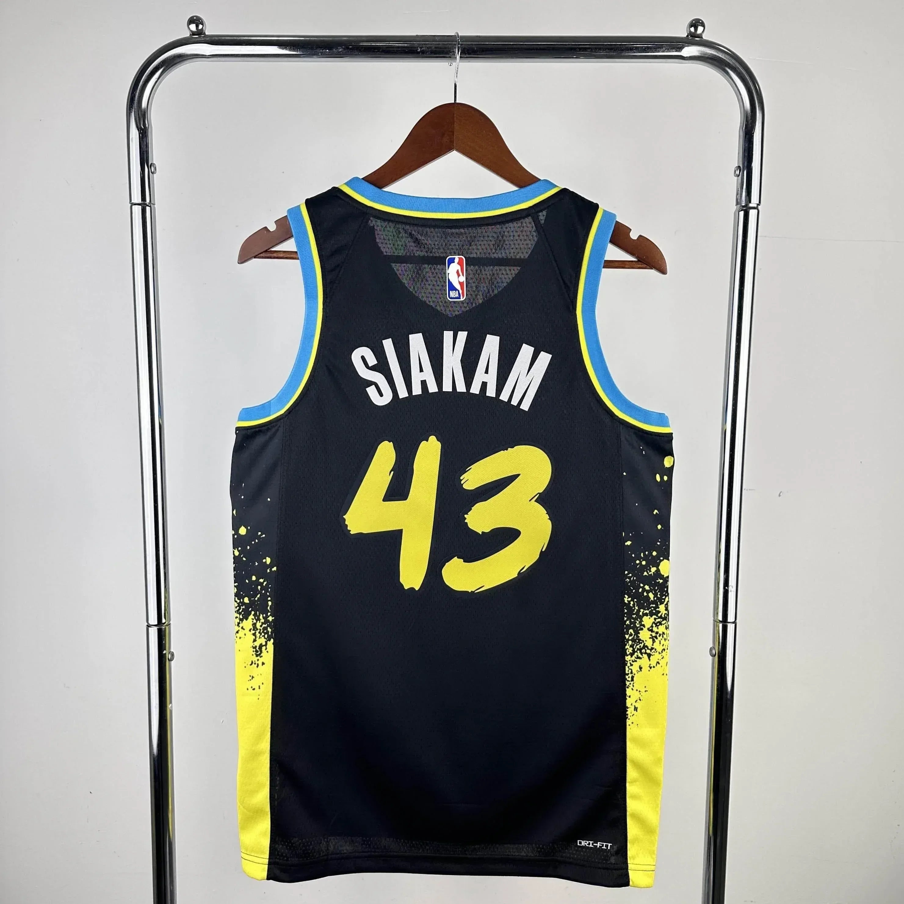 CAMISETA PACERS SEASON 24 HOMBRE EDICIÓN SIAKAM (NBA) - Zona Camisetas
