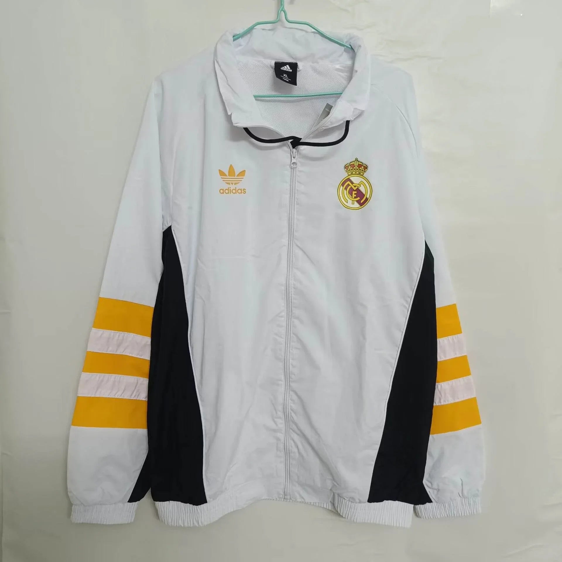 CORTAVIENTO REAL MADRID lV 24/25 - ZonaCamisetas