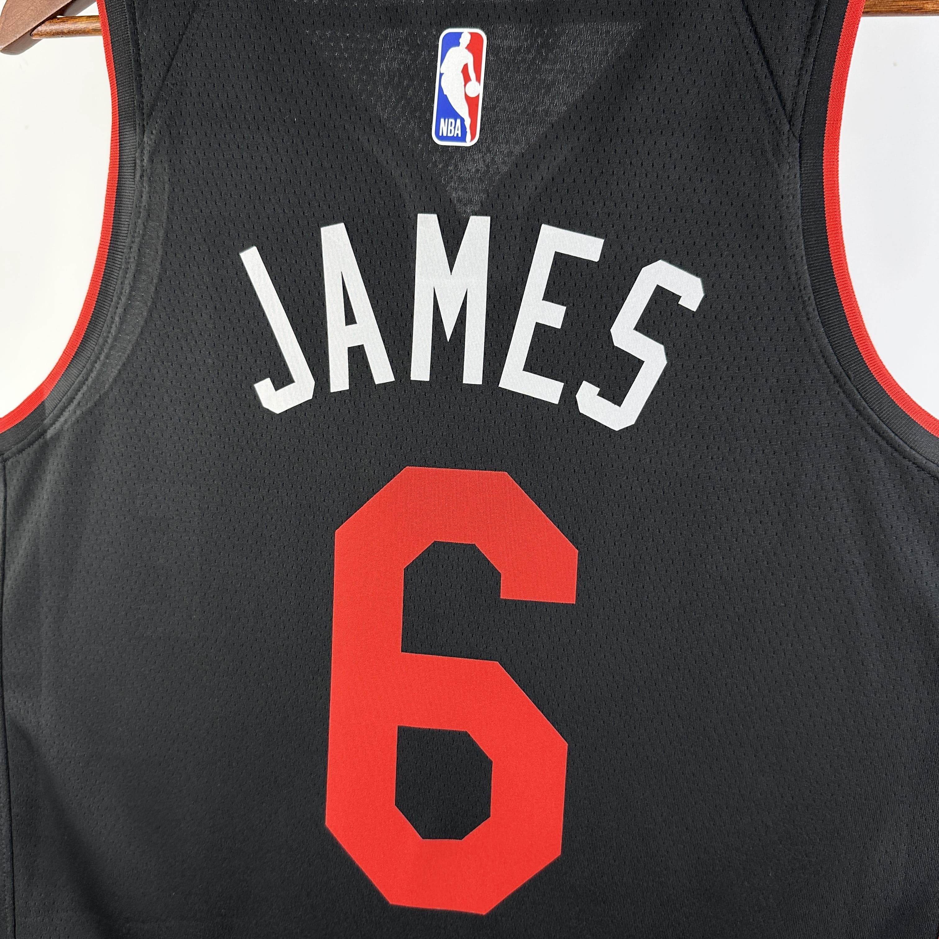 CAMISETA HEAT SEASON 24 HOMBRE EDICIÓN JAMES (NBA) - ZonaCamisetas