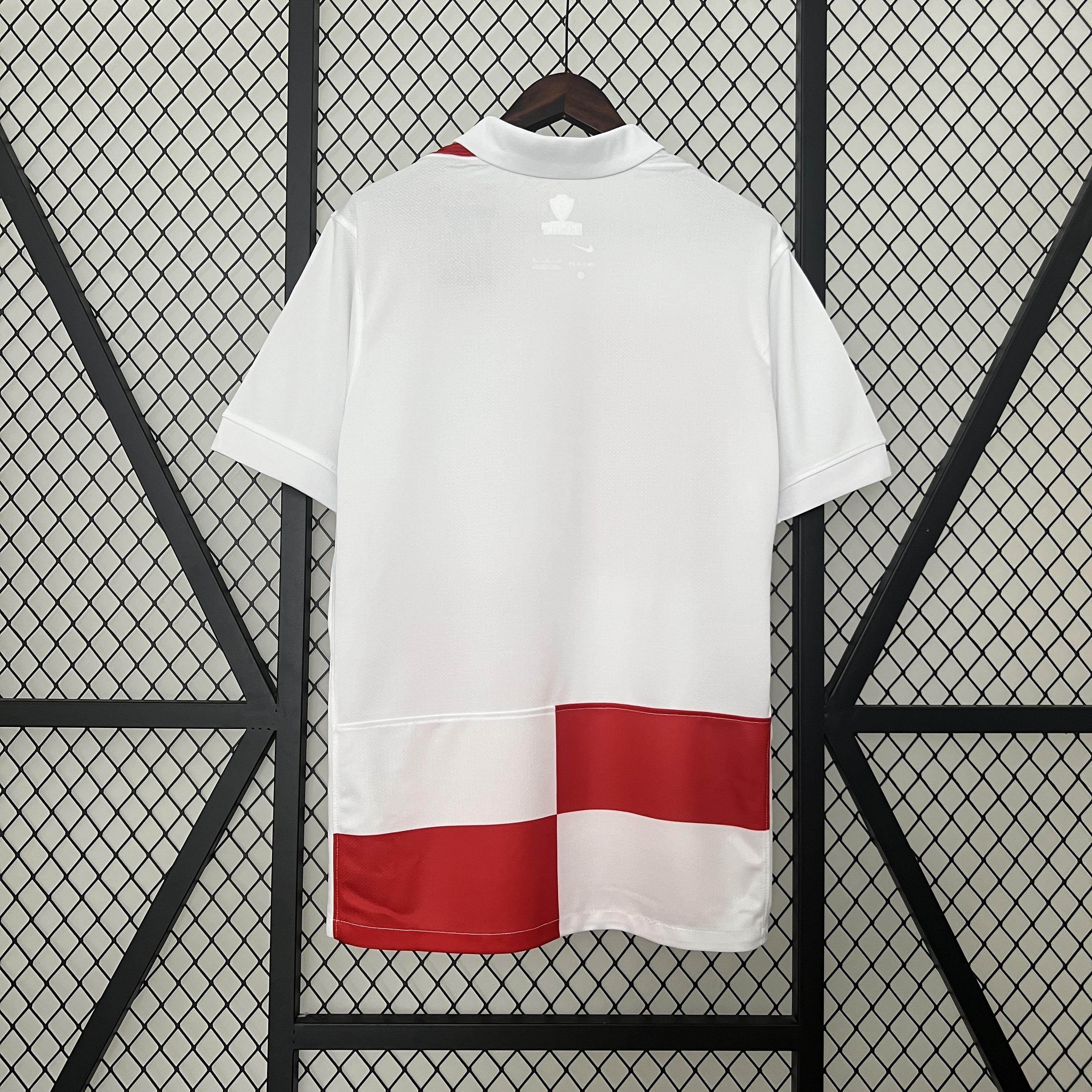 CAMISETA CROACIA I EURO 2024 HOMBRE (VERSIÓN FAN) - ZonaCamisetas