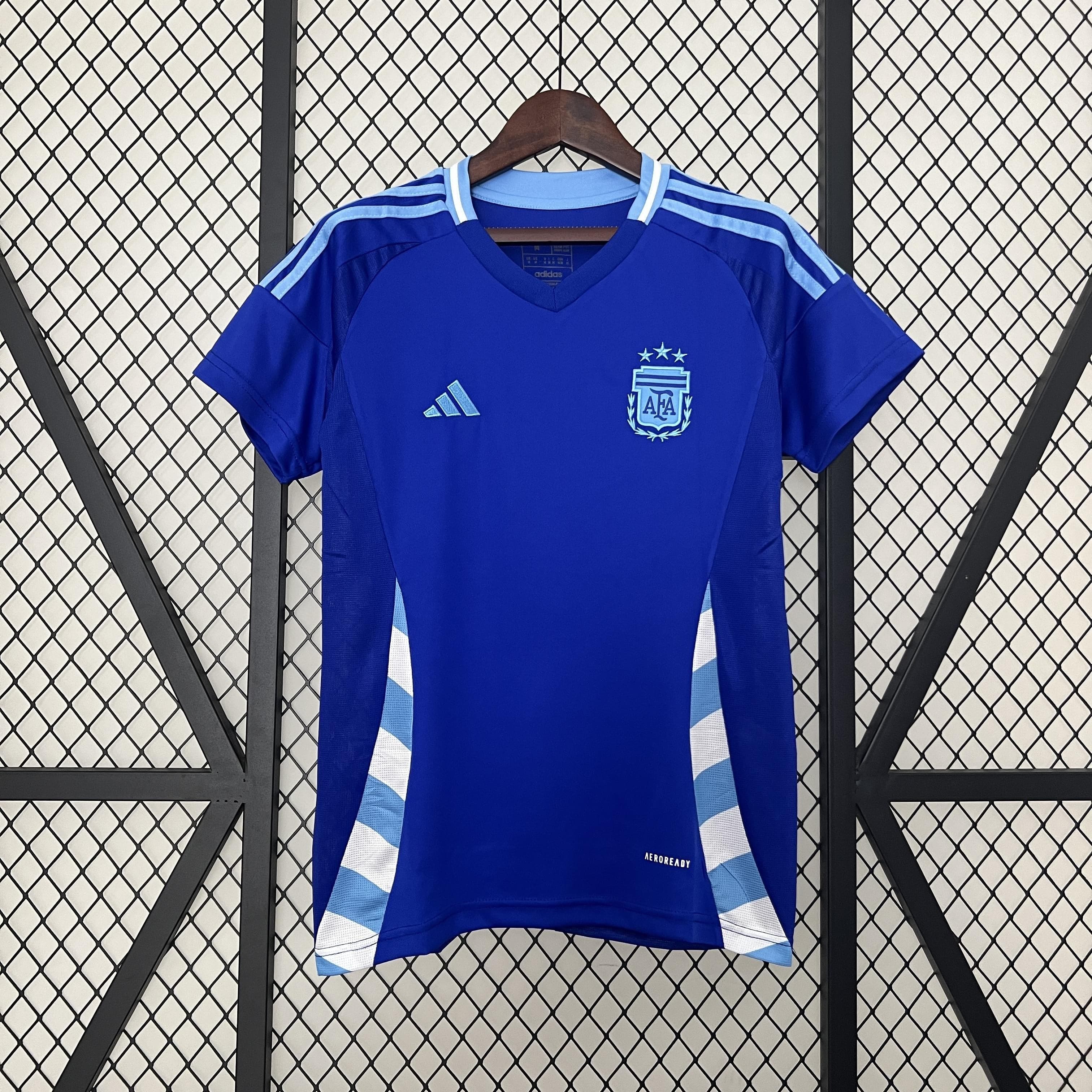 ZonaCamisetas ARGENTINA Il 2024 MUJER (VERSIÓN FAN) La Pelota Mundo ARGENTINA