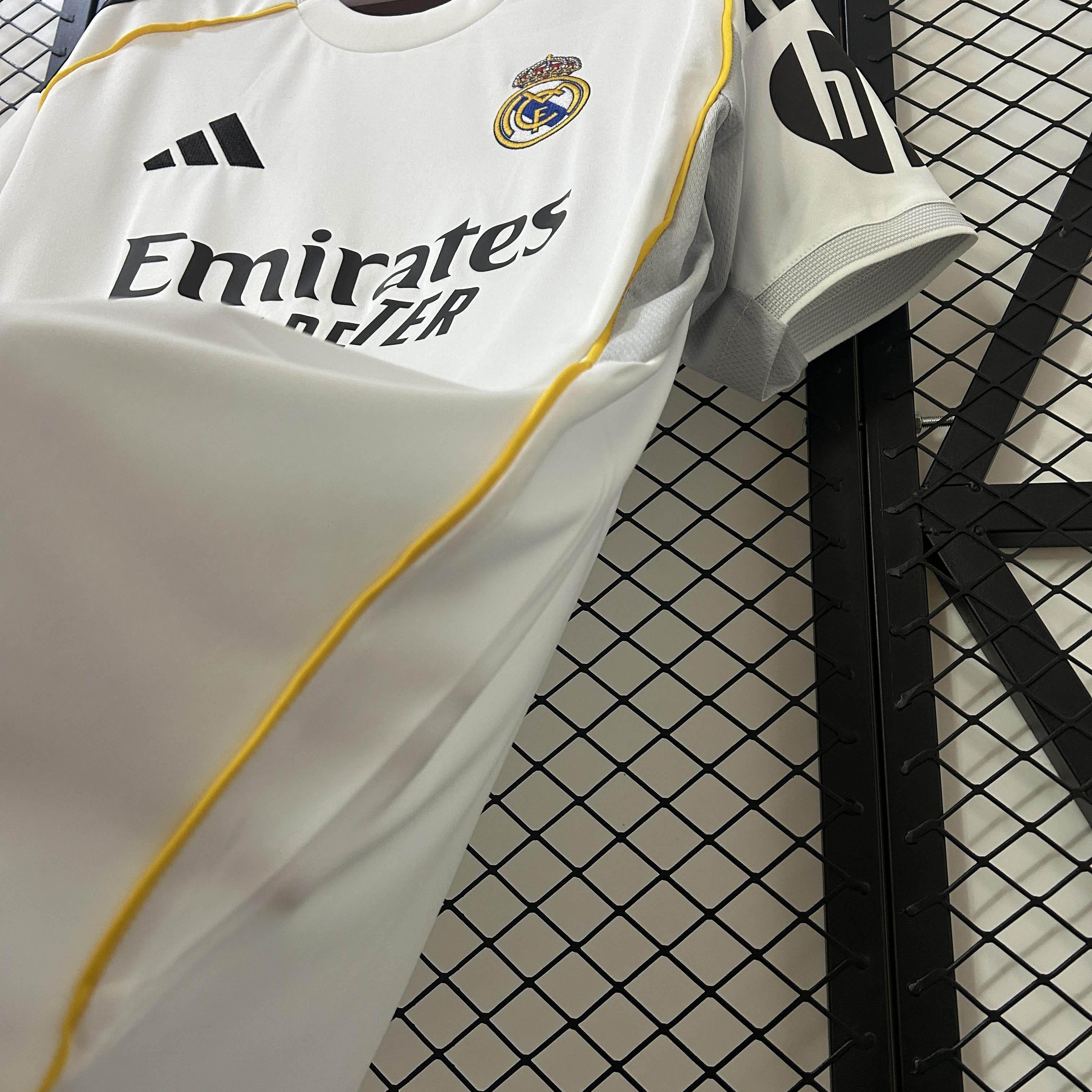 CAMISETA REAL MADRID I 25/26 HOMBRE (VERSIÓN FAN) - ZonaCamisetas