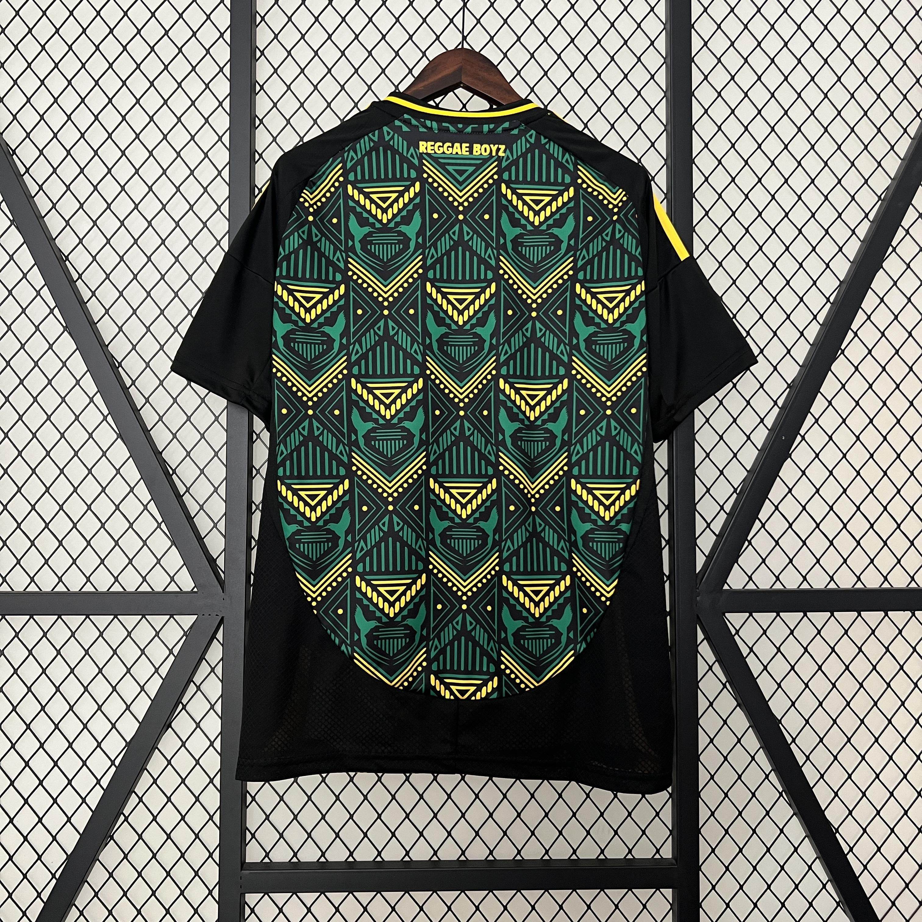 CAMISETA JAMAICA ll 2024 HOMBRE (VERSIÓN FAN) - ZonaCamisetas