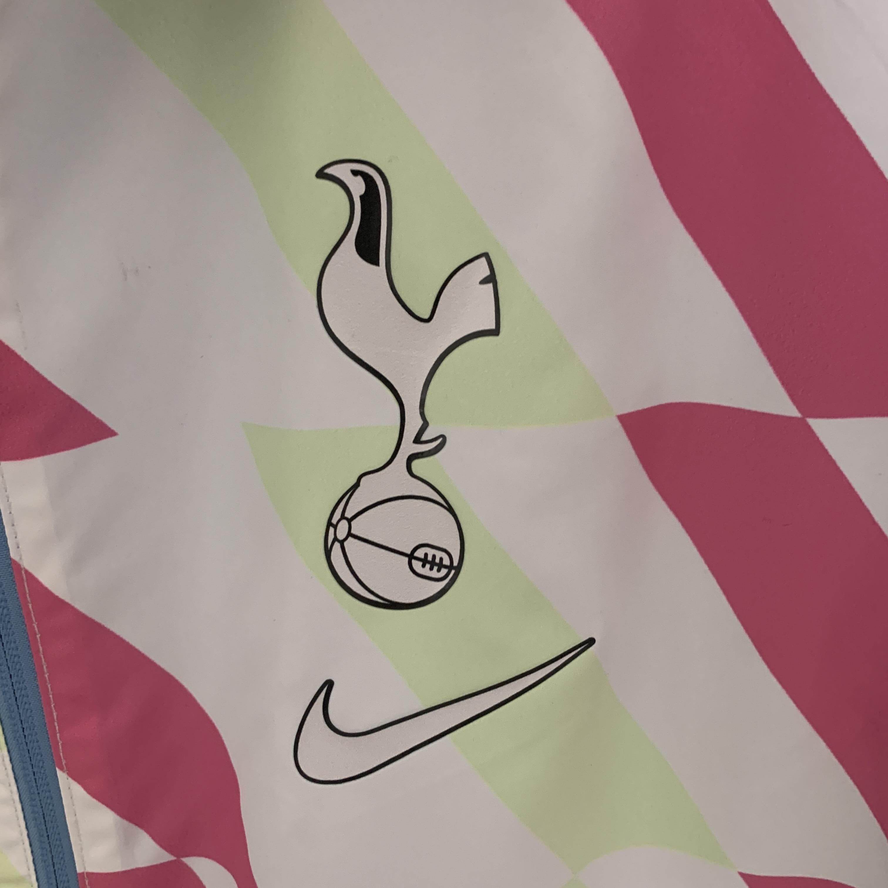 CORTAVIENTO TOTTENHAM REVERSIBLE 23/24 - ZonaCamisetas