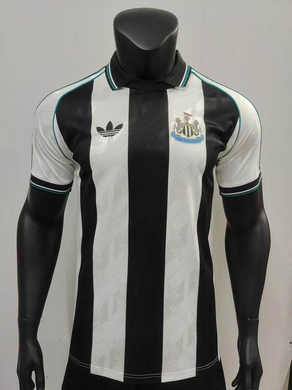 CAMISETA NEWCASTLE I 24/25 HOMBRE (VERSIÓN JUGADOR) - ZonaCamisetas