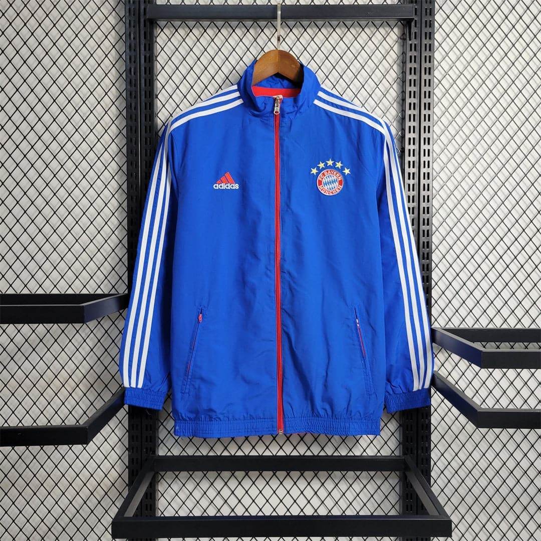 CORTAVIENTO BAYERN DE MUNICH IIl REVERSIBLE 23/24 - ZonaCamisetas