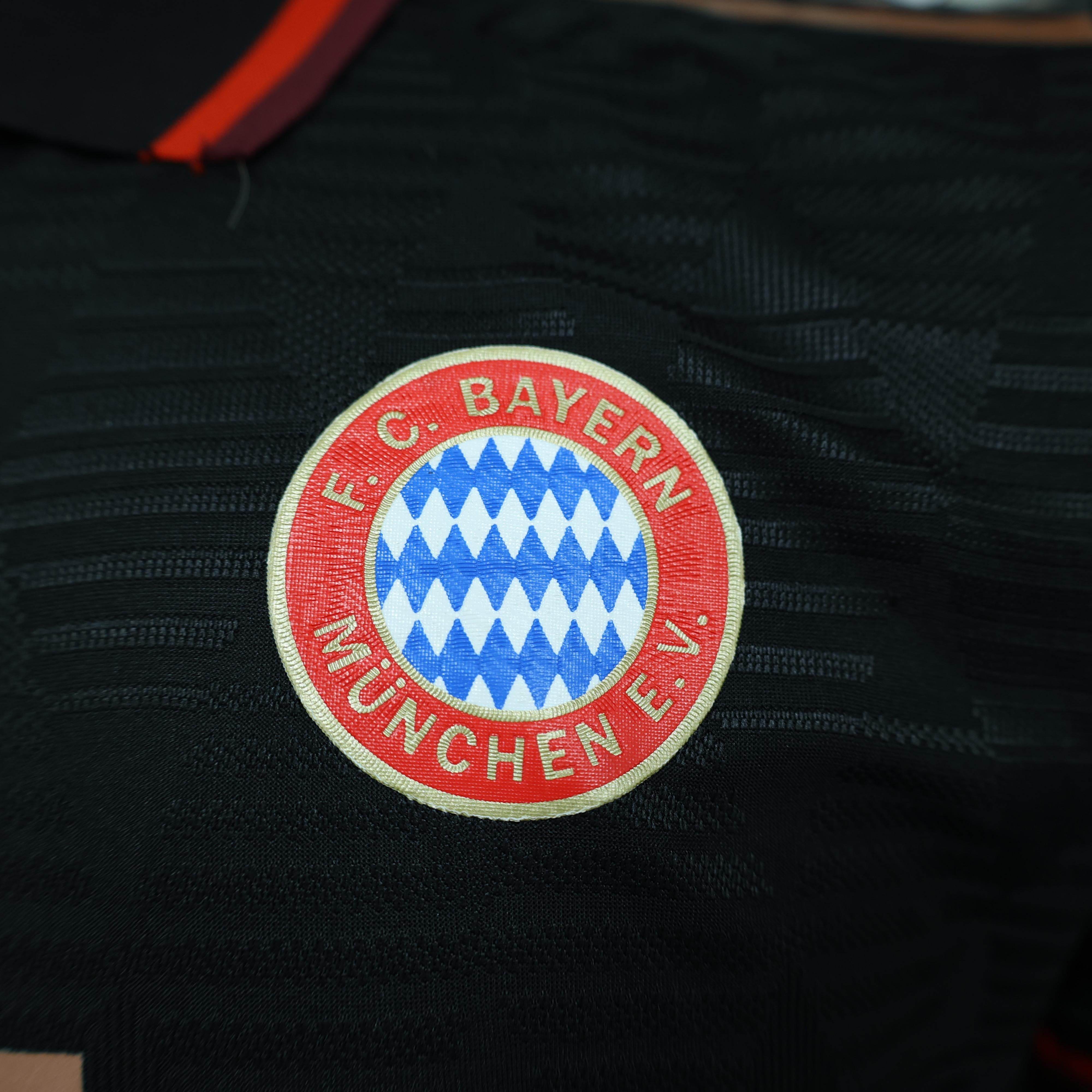 CAMISETA BAYERN DE MUNICH lll 24/25 HOMBRE (VERSIÓN JUGADOR) - ZonaCamisetas