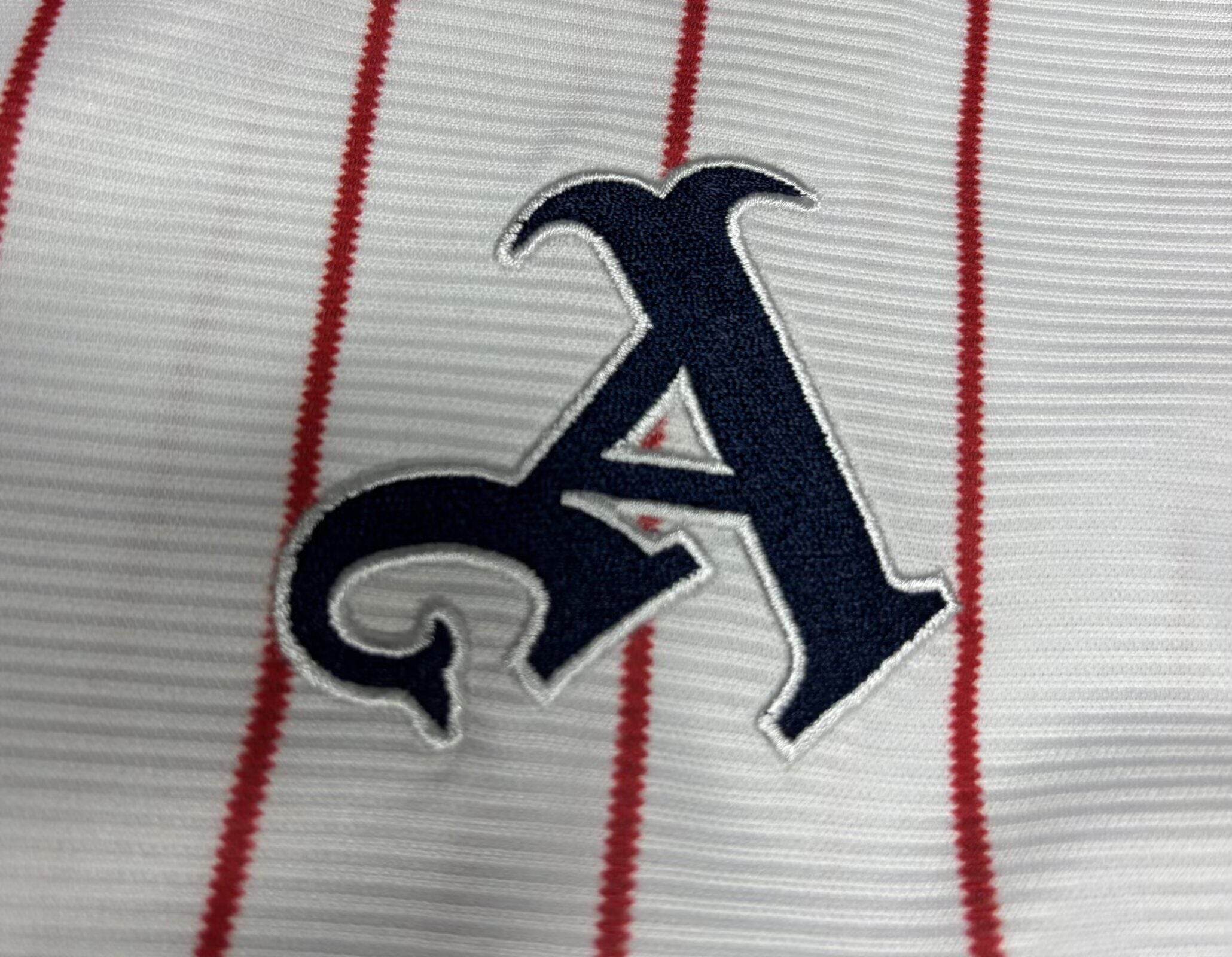 CAMISETA ARSENAL EDICIÓN MLB (VERSIÓN FAN) - ZonaCamisetas
