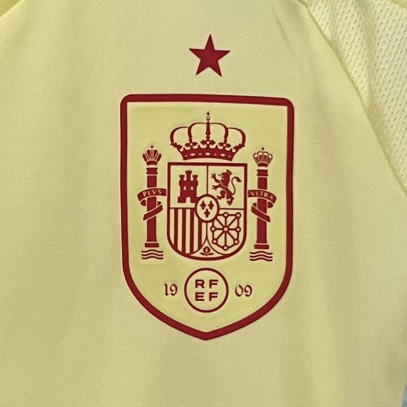 CAMISETA ESPAÑA II EURO 2024 HOMBRE (VERSIÓN FAN) - ZonaCamisetas