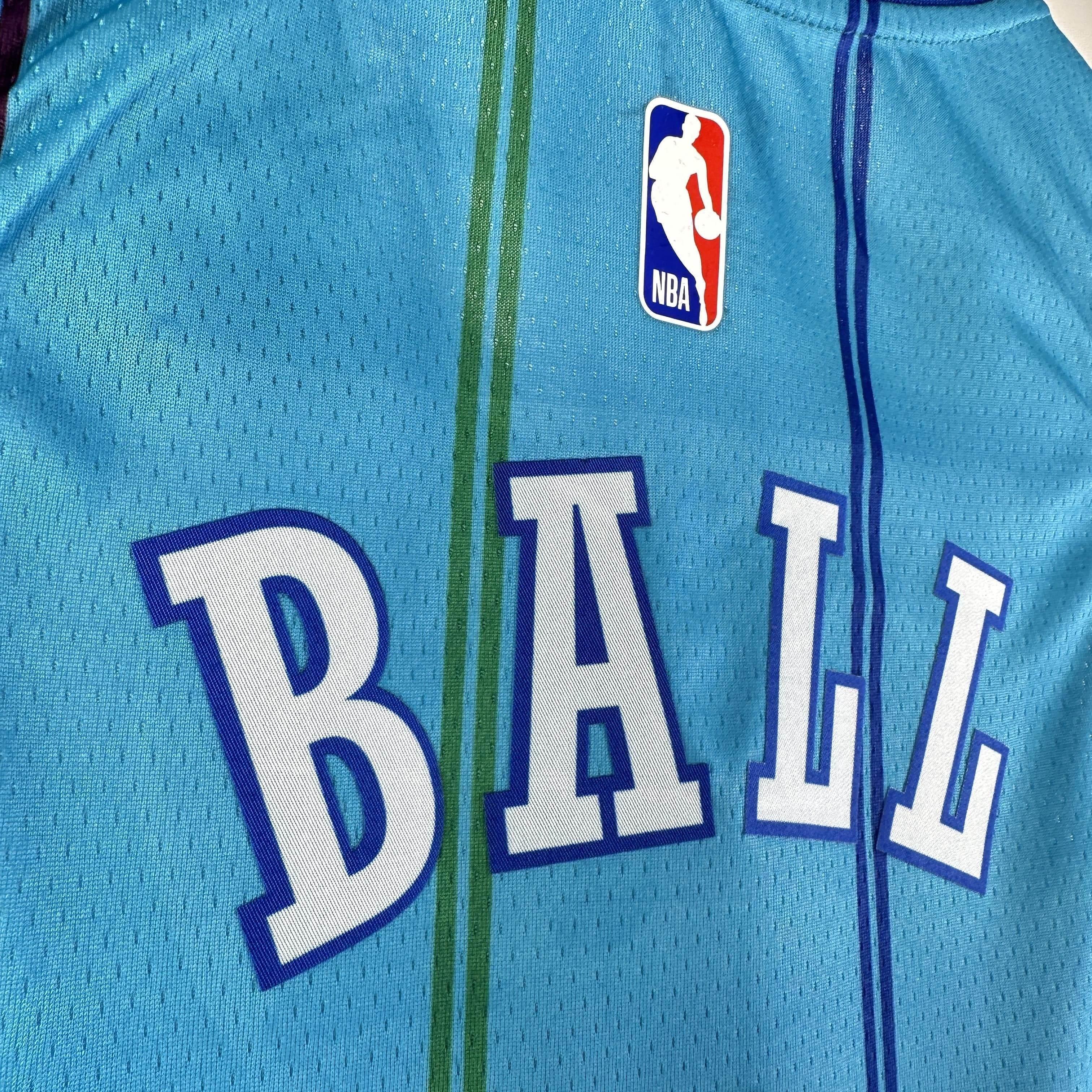 CAMISETA HORNETS SEASON 23/24 HOMBRE EDICIÓN BALL (NBA) - ZonaCamisetas