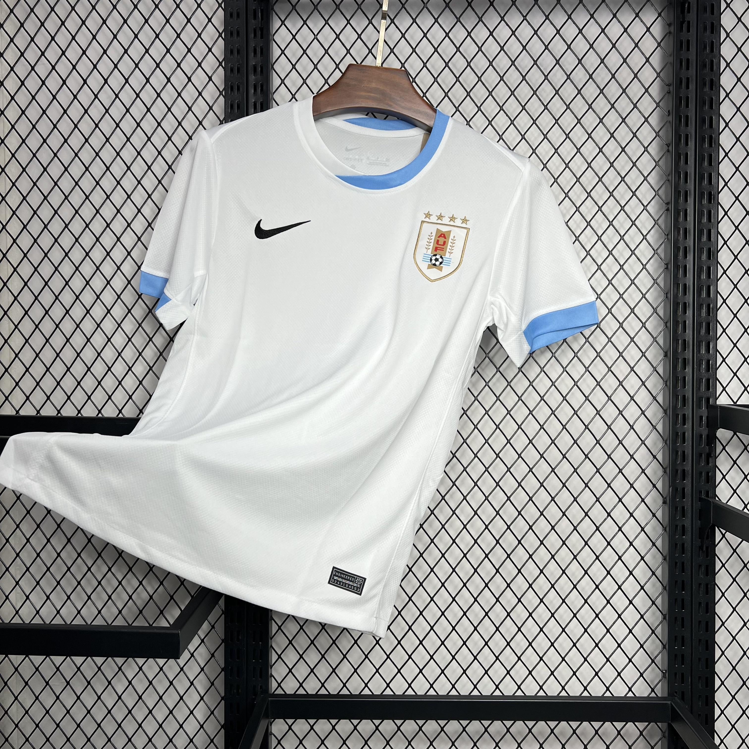 CAMISETA URUGUAY lI 2024 HOMBRE (VERSIÓN FAN)