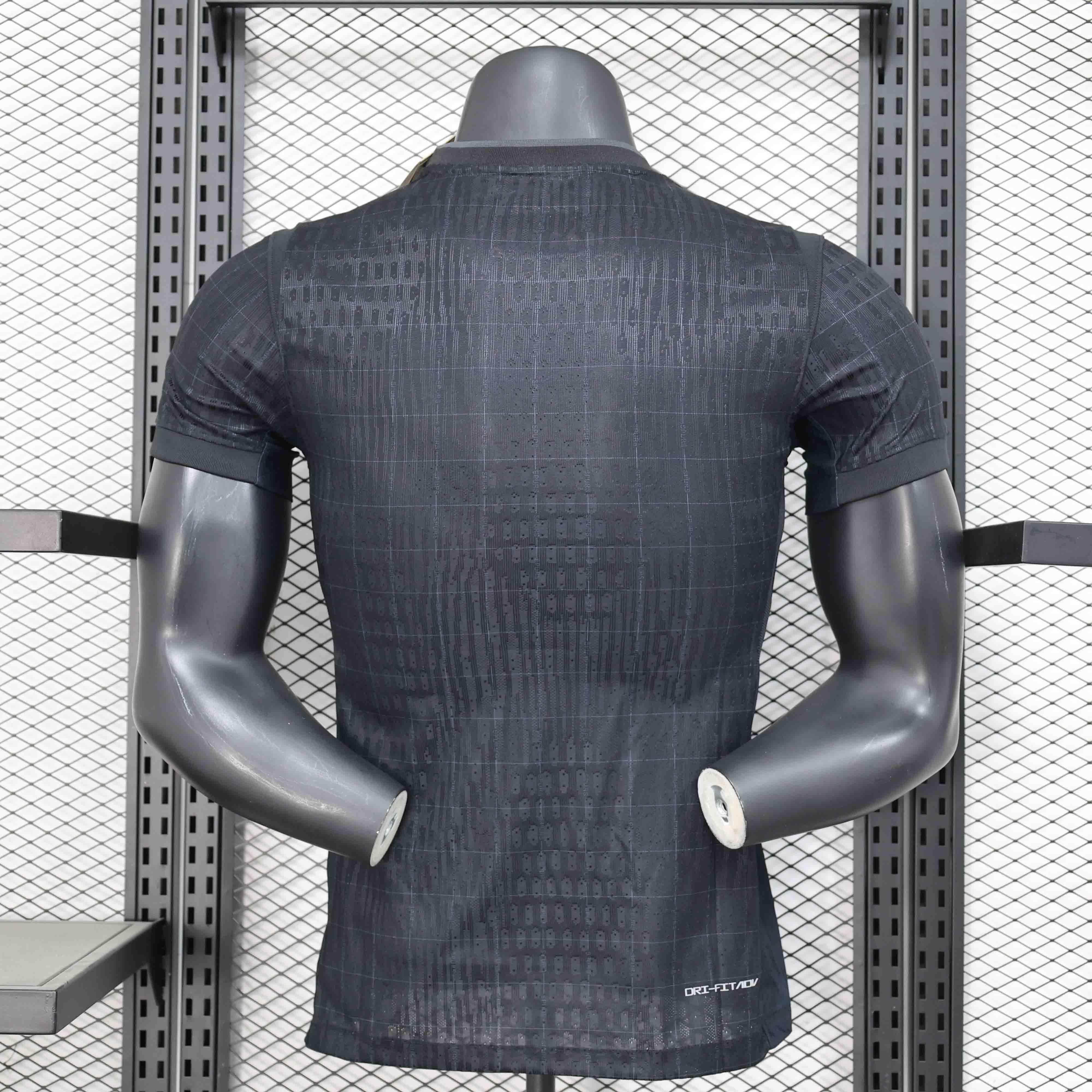 CAMISETA TOTTENHAM ll 24/25 BLACK HOMBRE (VERSIÓN JUGADOR) - ZonaCamisetas