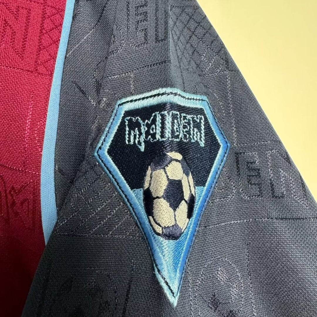 CAMISETA WEST HAM IRON MAIDEN 2011 HOMBRE (RETRO) - ZonaCamisetas