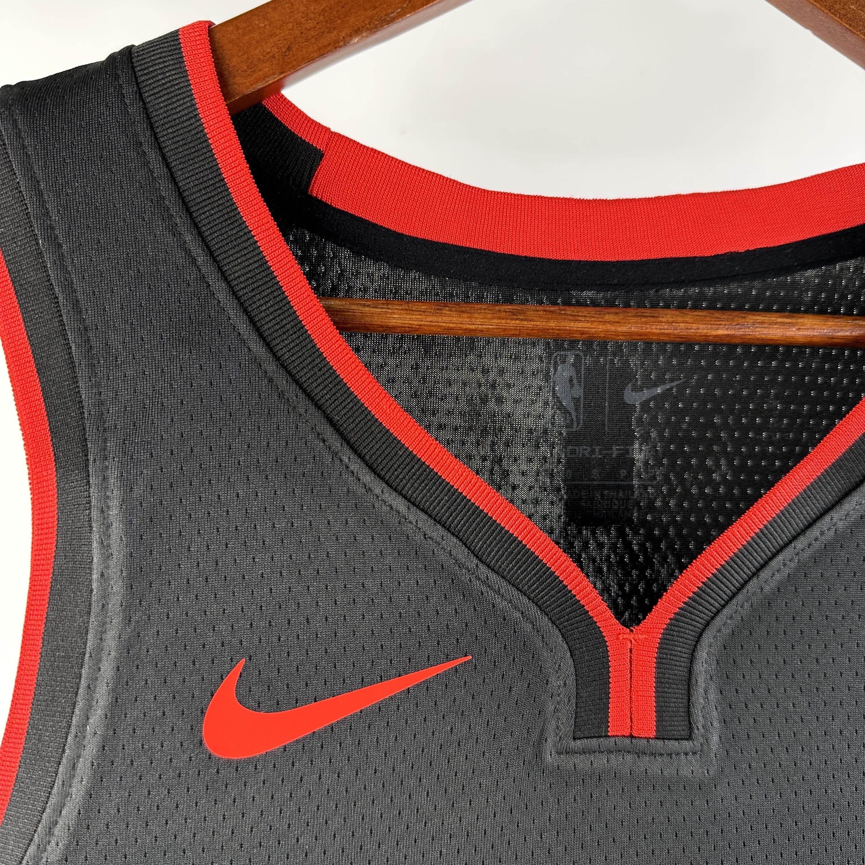 CAMISETA HEAT SEASON 24 HOMBRE EDICIÓN JAMES (NBA) - ZonaCamisetas