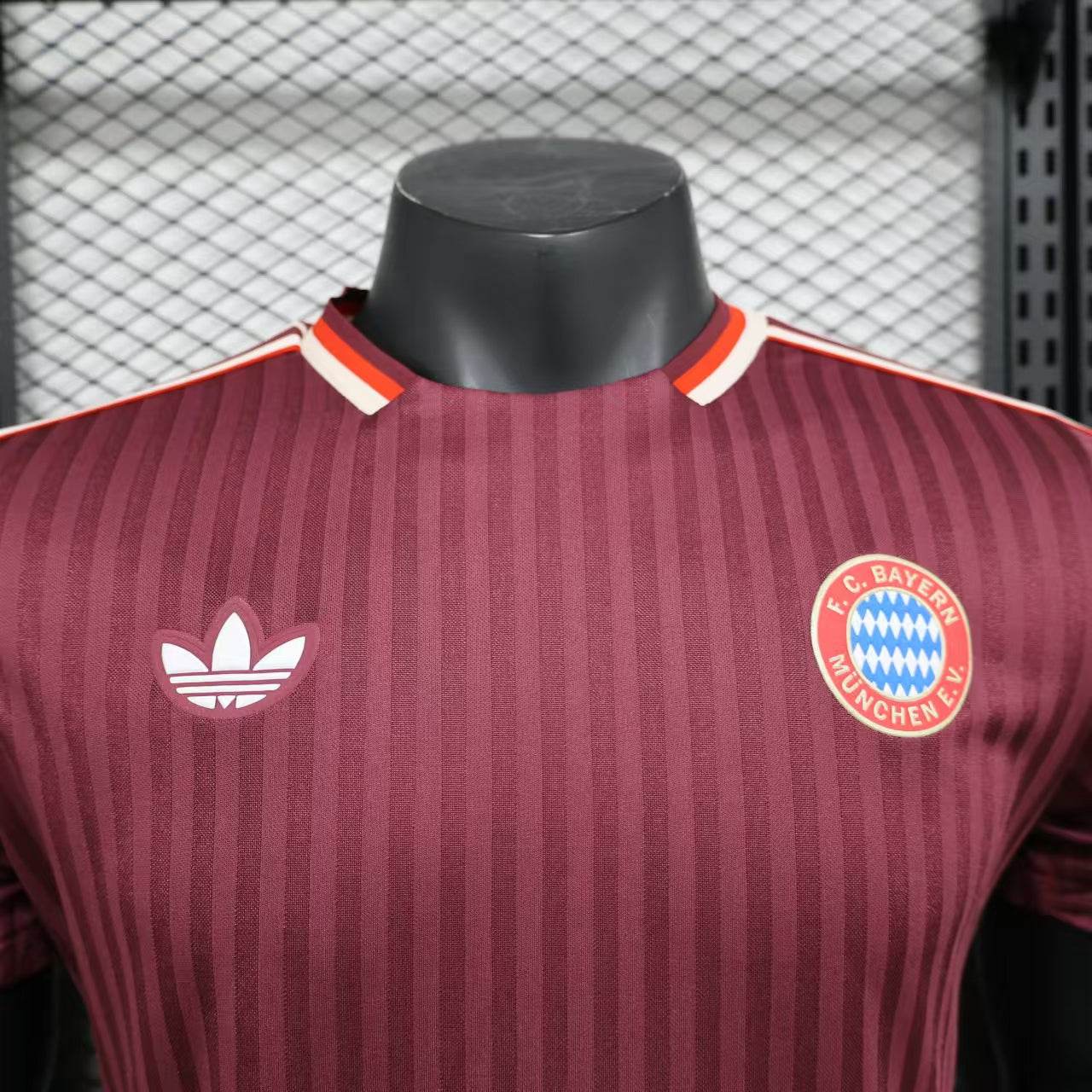 CAMISETA BAYERN DE MUNICH I 25/26 HOMBRE (VERSIÓN JUGADOR) - ZonaCamisetas