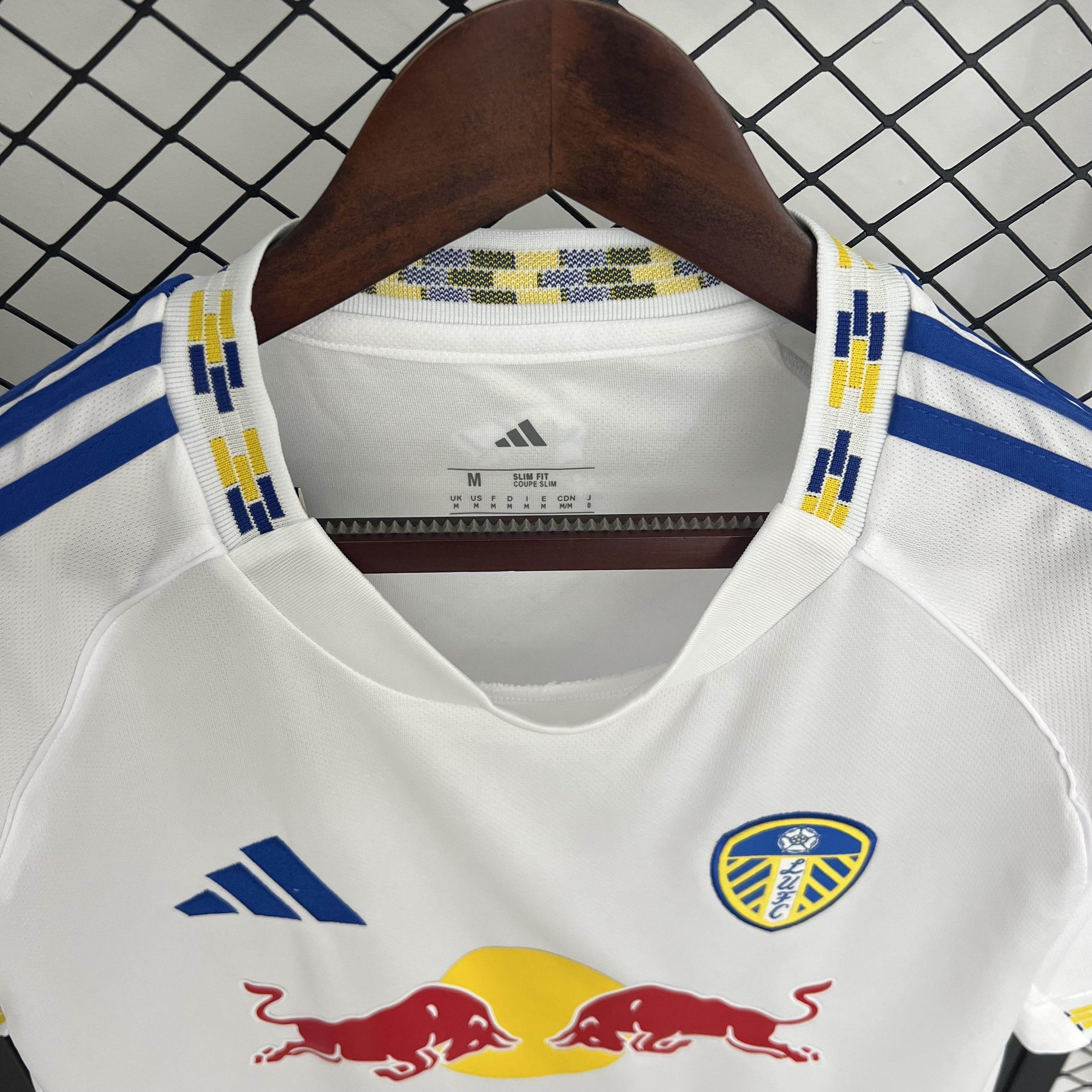 CAMISETA LEEDS l 25/26 HOMBRE (VERSIÓN FAN) - ZonaCamisetas