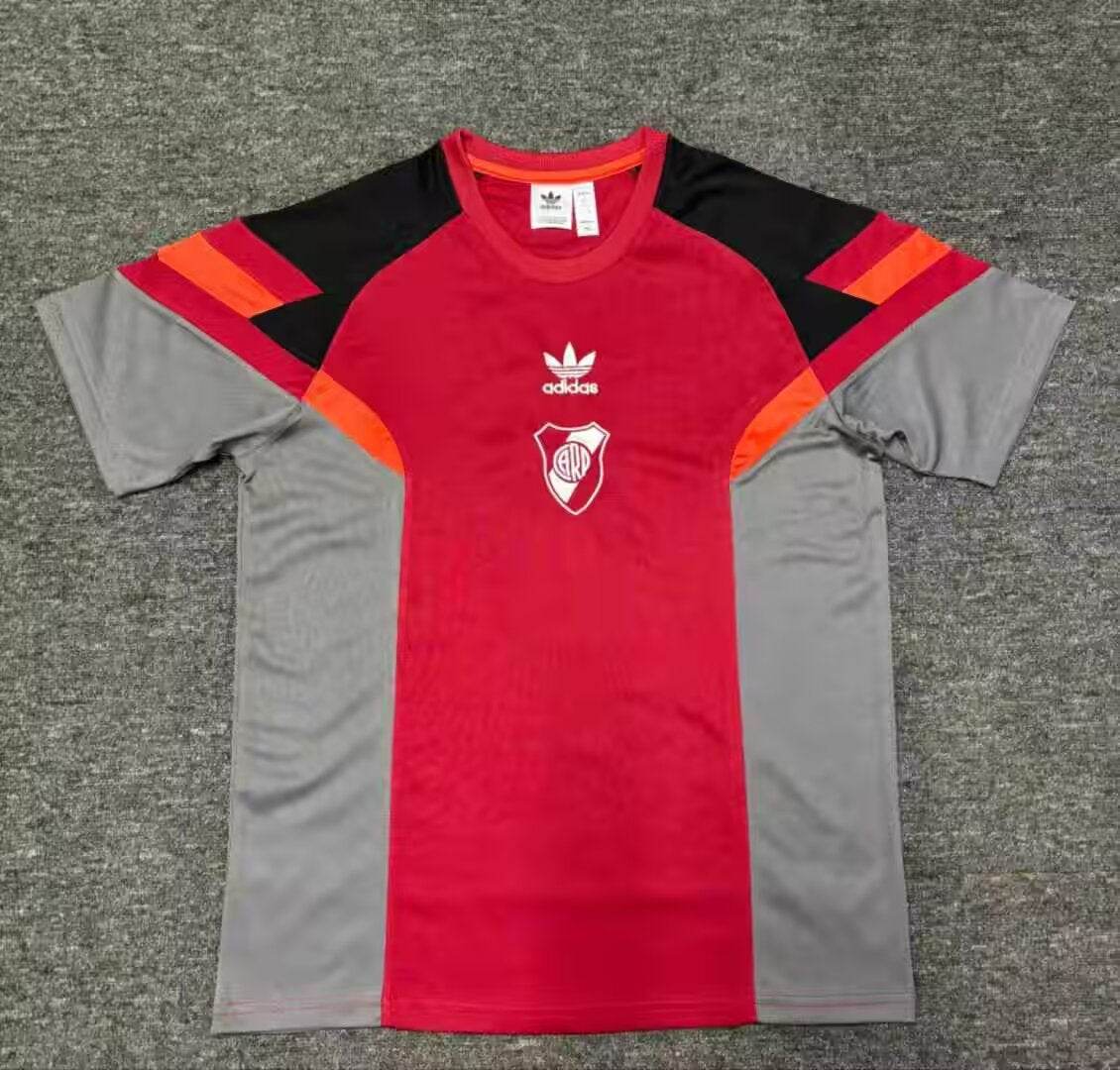 CAMISETA RIVER PLATE ENTRENAMIENTO II 25/26 HOMBRE (VERSIÓN FAN) - ZonaCamisetas