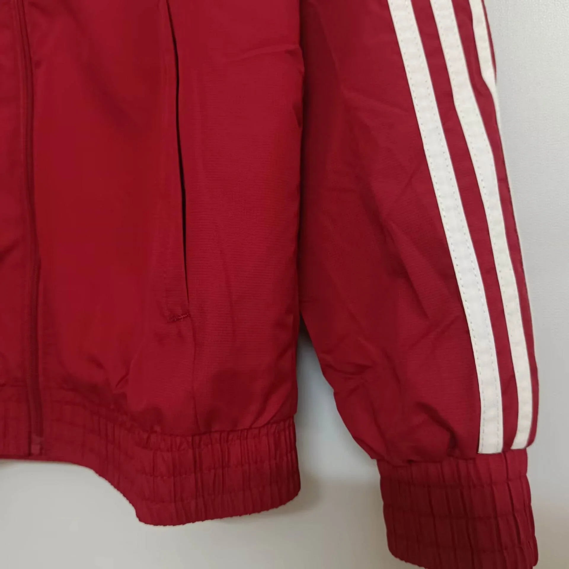 CORTAVIENTO BAYERN DE MUNICH Il 24/25 - ZonaCamisetas