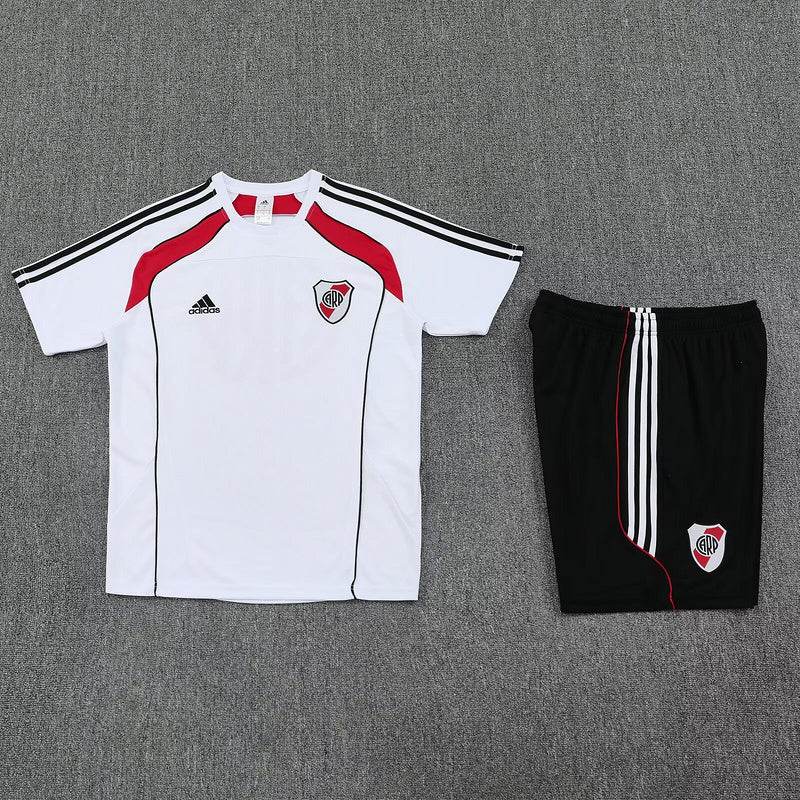 CONJUNTO CORTO RIVER PLATE ENTRENAMIENTO I 25/26 HOMBRE - ZonaCamisetas