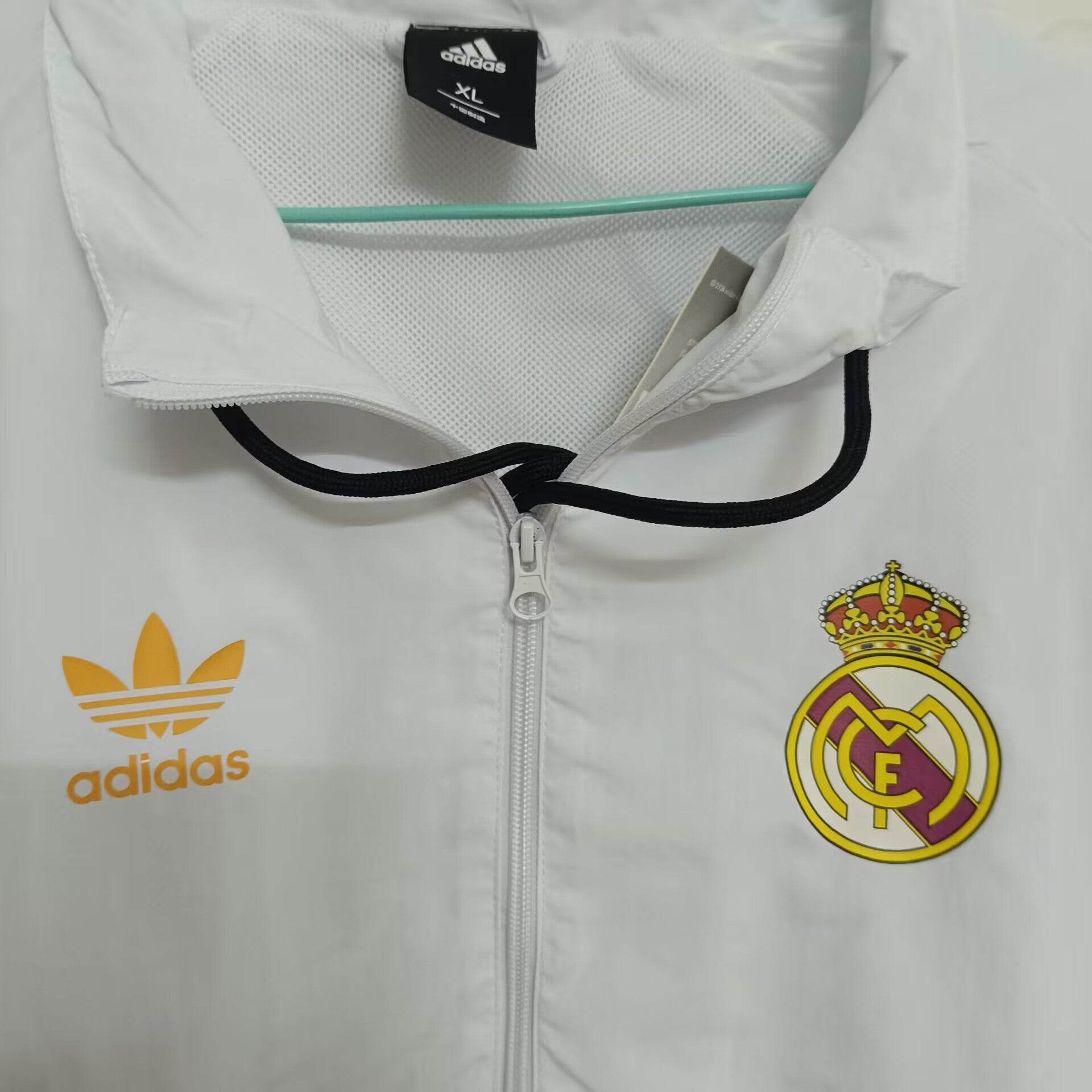 CORTAVIENTO REAL MADRID lV 24/25 - ZonaCamisetas