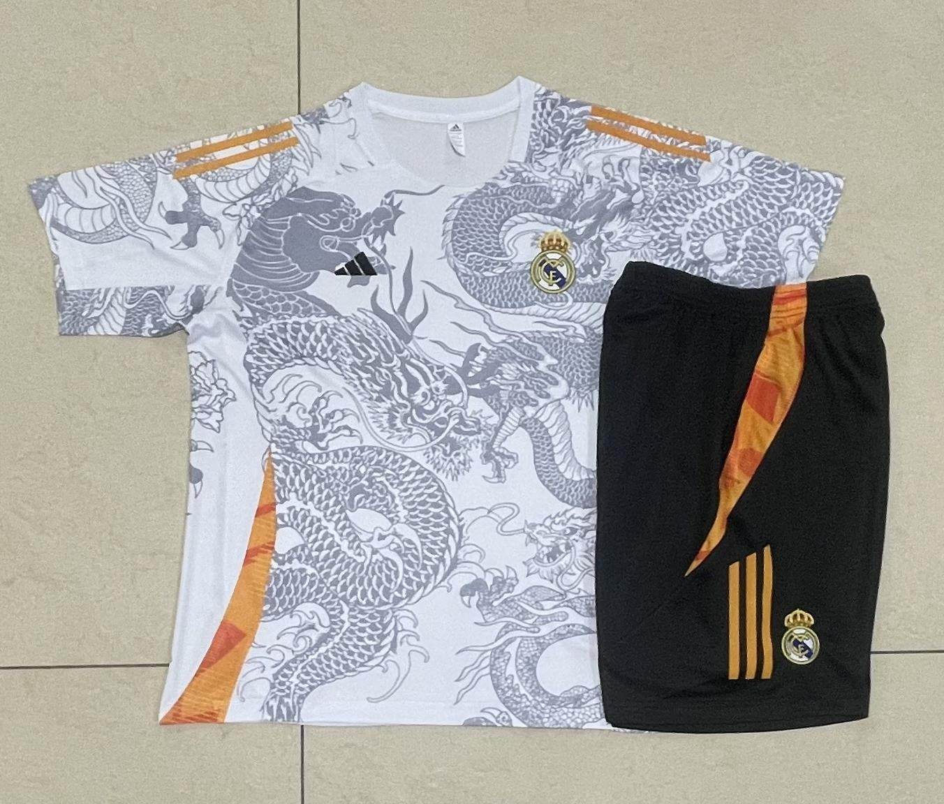 CONJUNTO CORTO REAL MADRID ENTRENAMIENTO II 24/25 HOMBRE - ZonaCamisetas