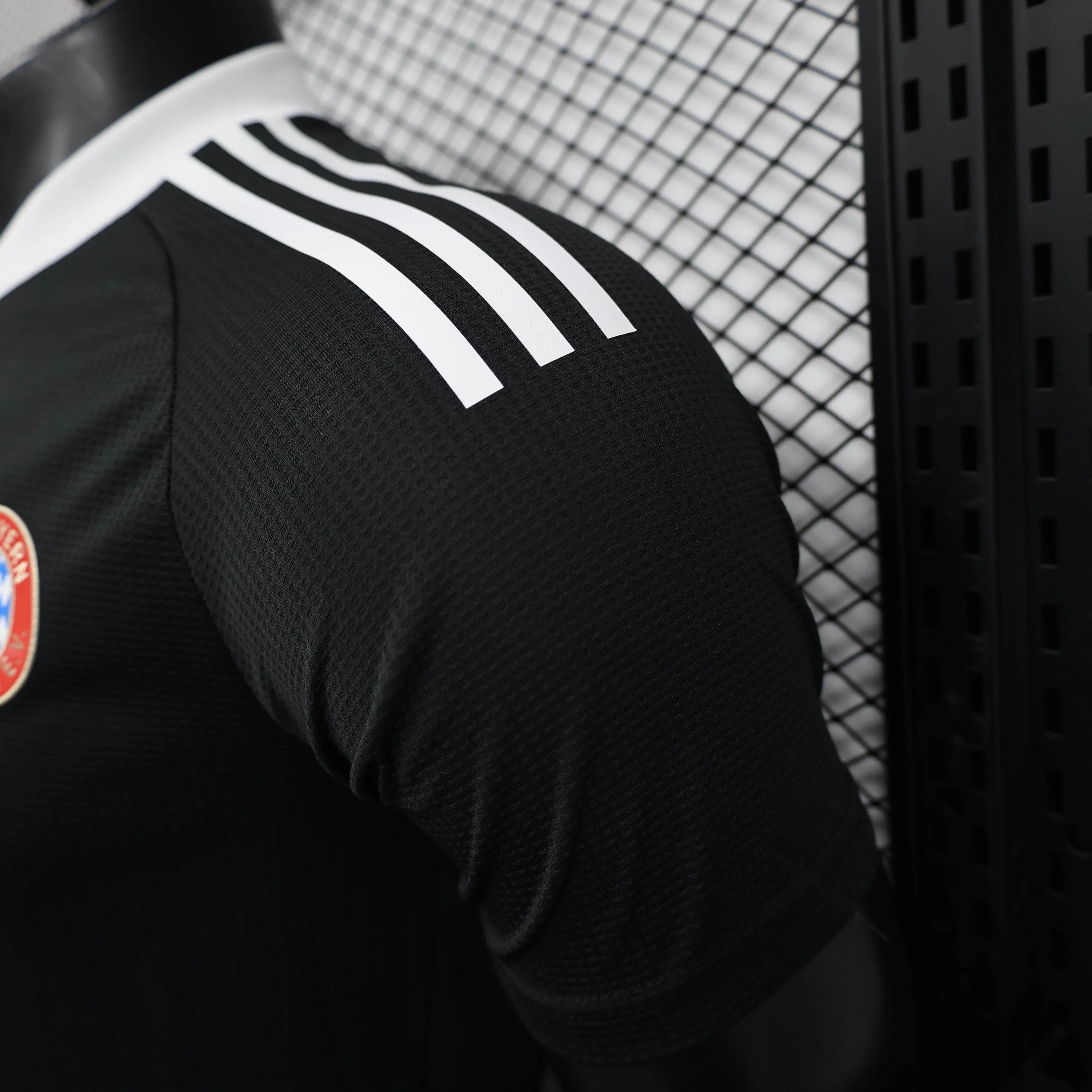 CAMISETA BAYERN DE MUNICH lll 24/25 HOMBRE (VERSIÓN JUGADOR) - ZonaCamisetas