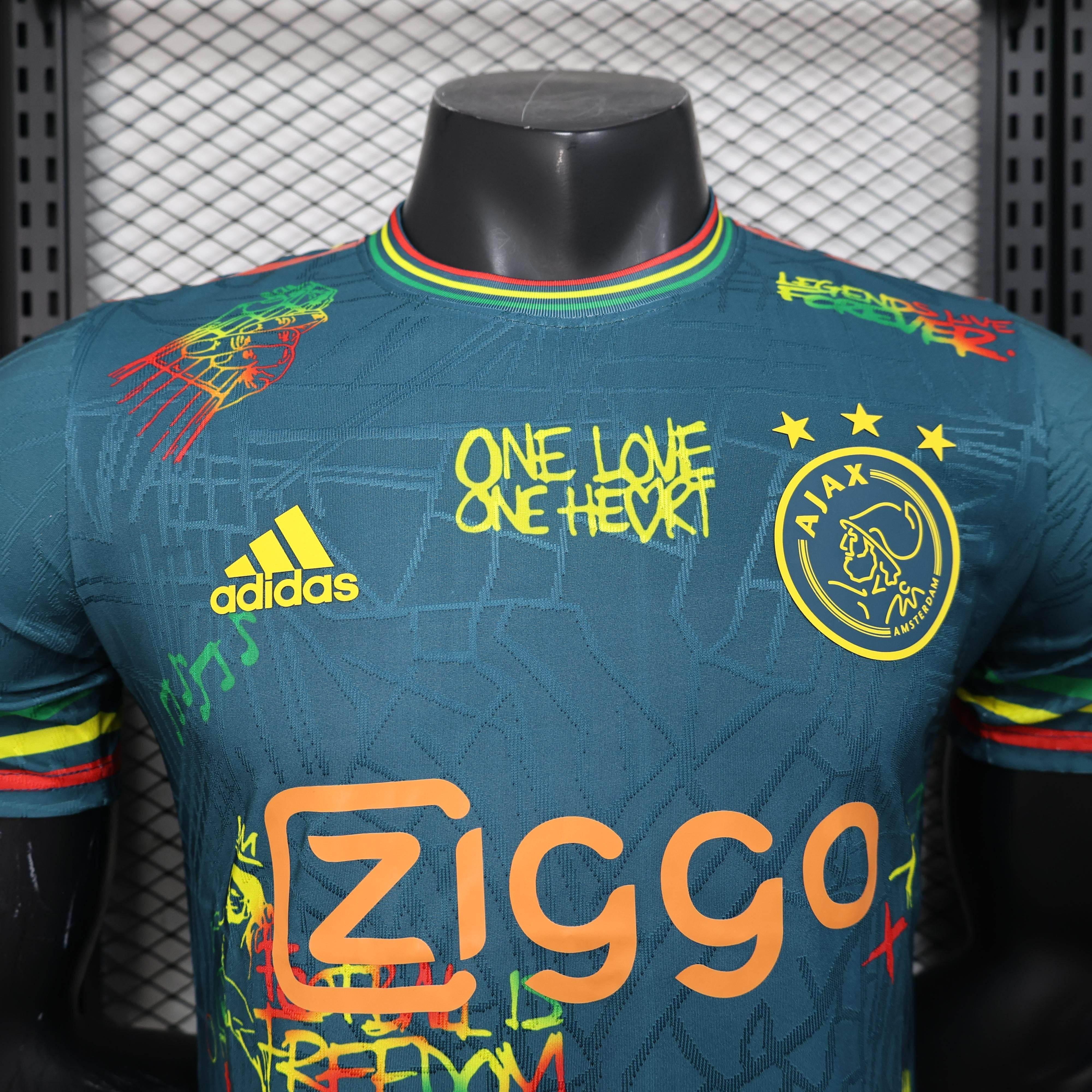 CAMISETA AJAX l 25/26 ESPECIAL HOMBRE (VERSIÓN JUGADOR) - ZonaCamisetas