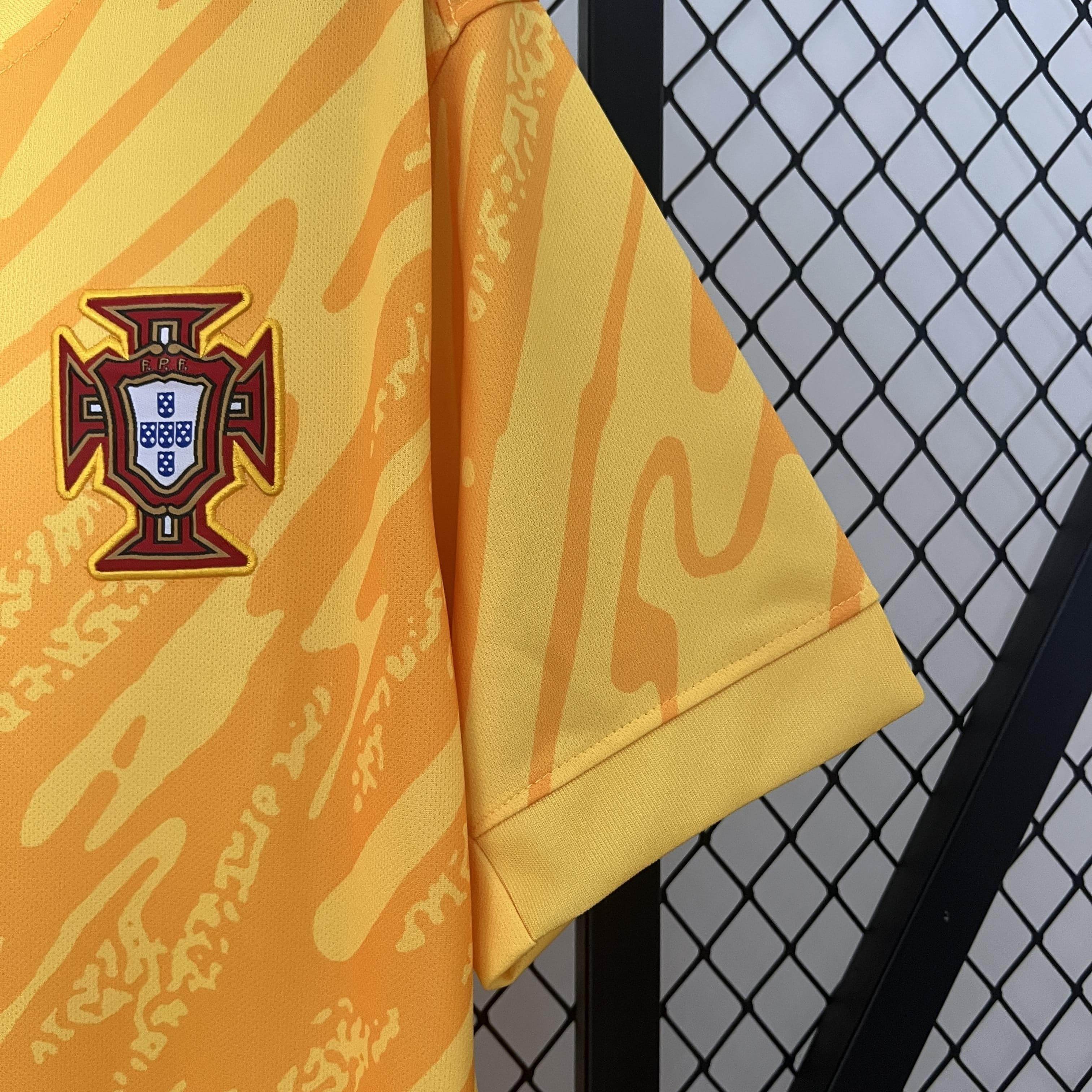CAMISETA PORTUGAL PORTERO I 24 HOMBRE (VERSIÓN FAN) - ZonaCamisetas
