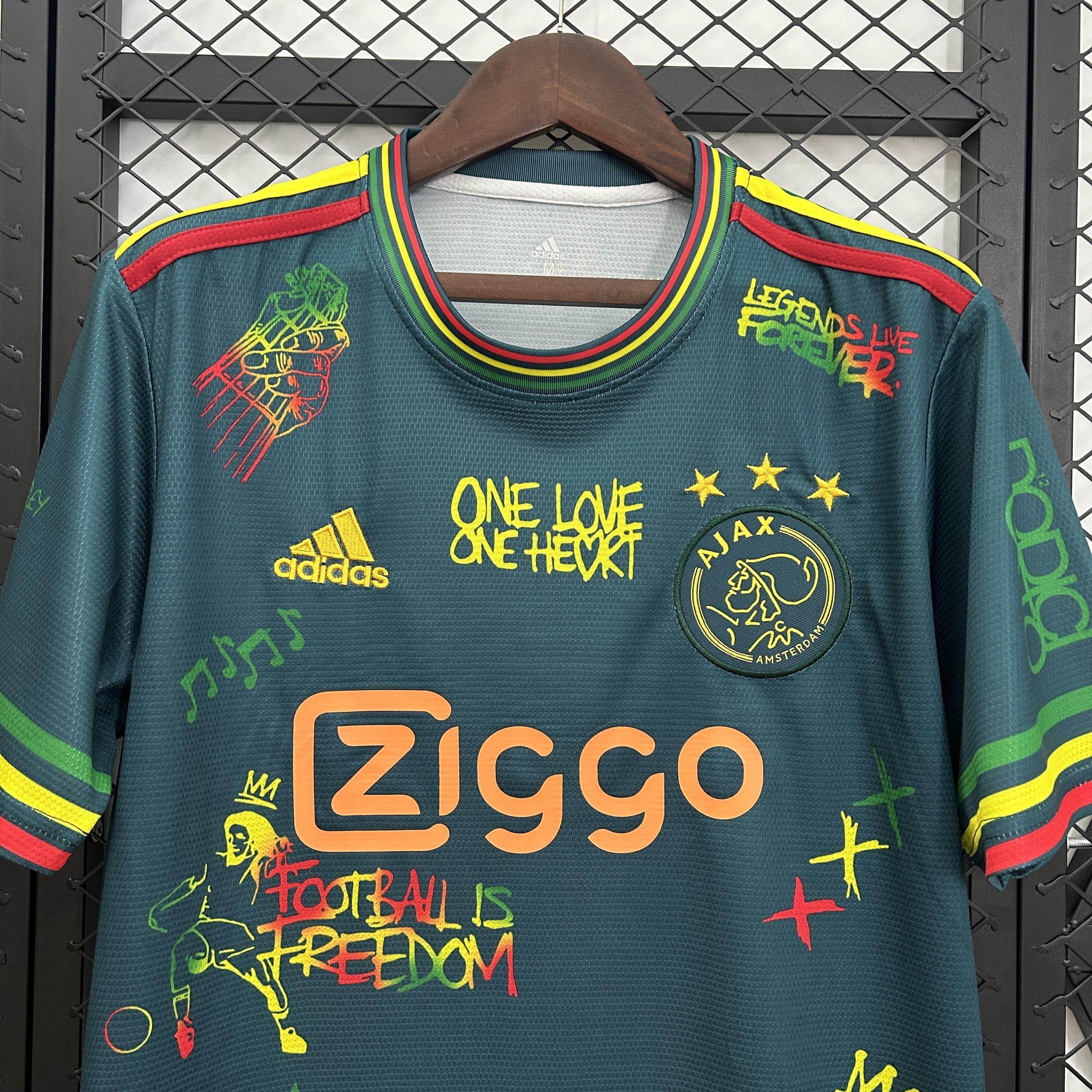 CAMISETA AJAX ESPECIAL lIl 25/26 HOMBRE (VERSIÓN FAN) - ZonaCamisetas